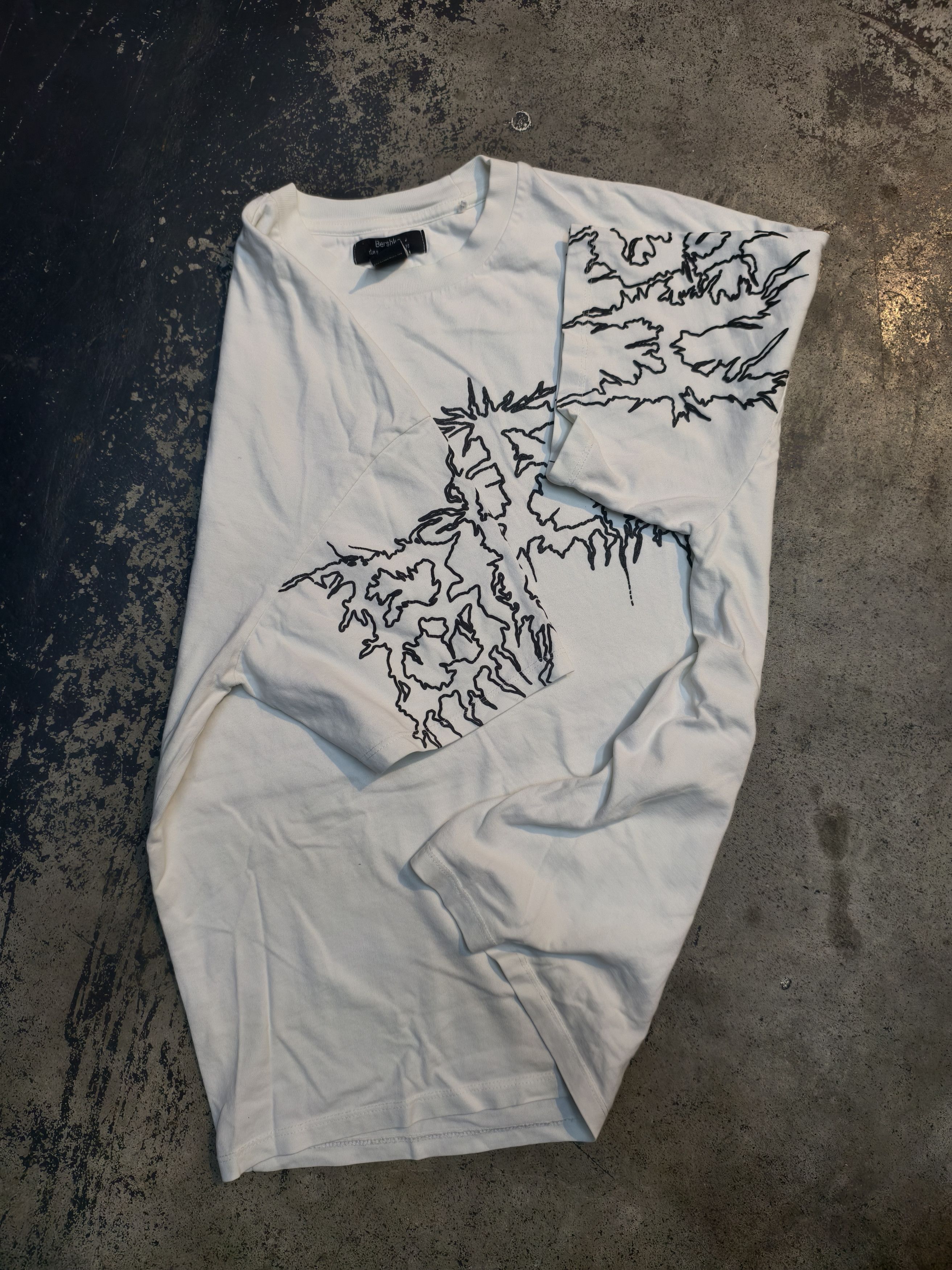 Billie Eilish Bershka x Billie eilish Foam wording Size US L / EU 52-54 / 3 - 3 Thumbnail