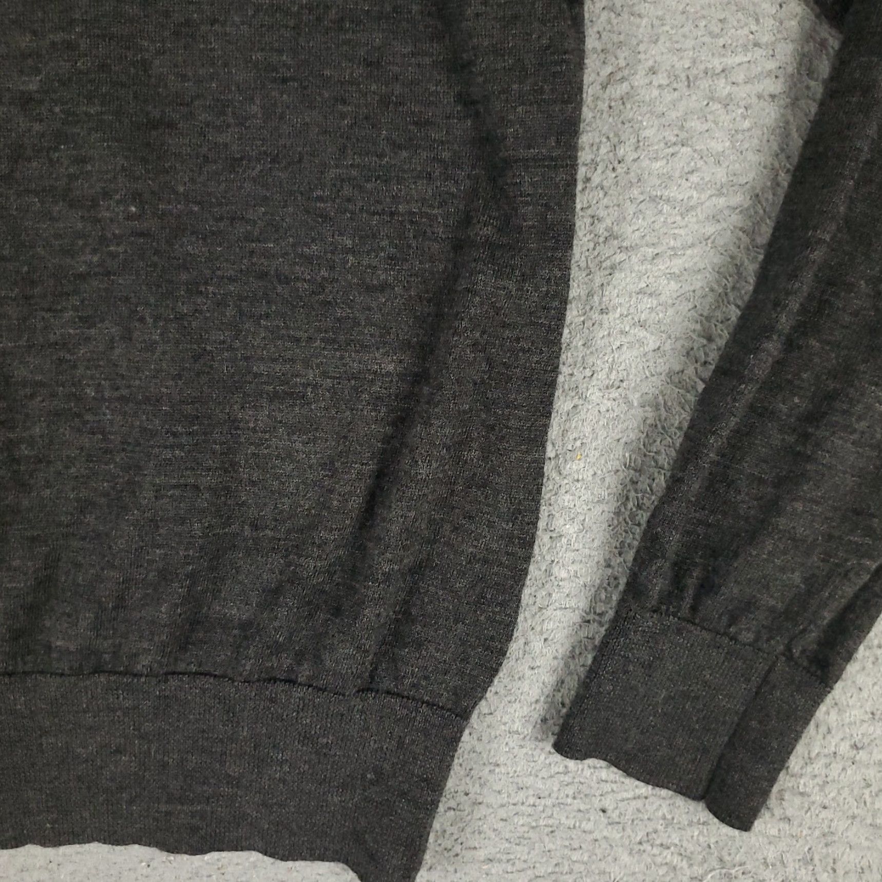 Polo Ralph Lauren Vintage Ralph Lauren Polo Sweater Men 2XL Wool Pullover V Neck Gray Classic Modern Size US XXL / EU 58 / 5 - 5 Thumbnail