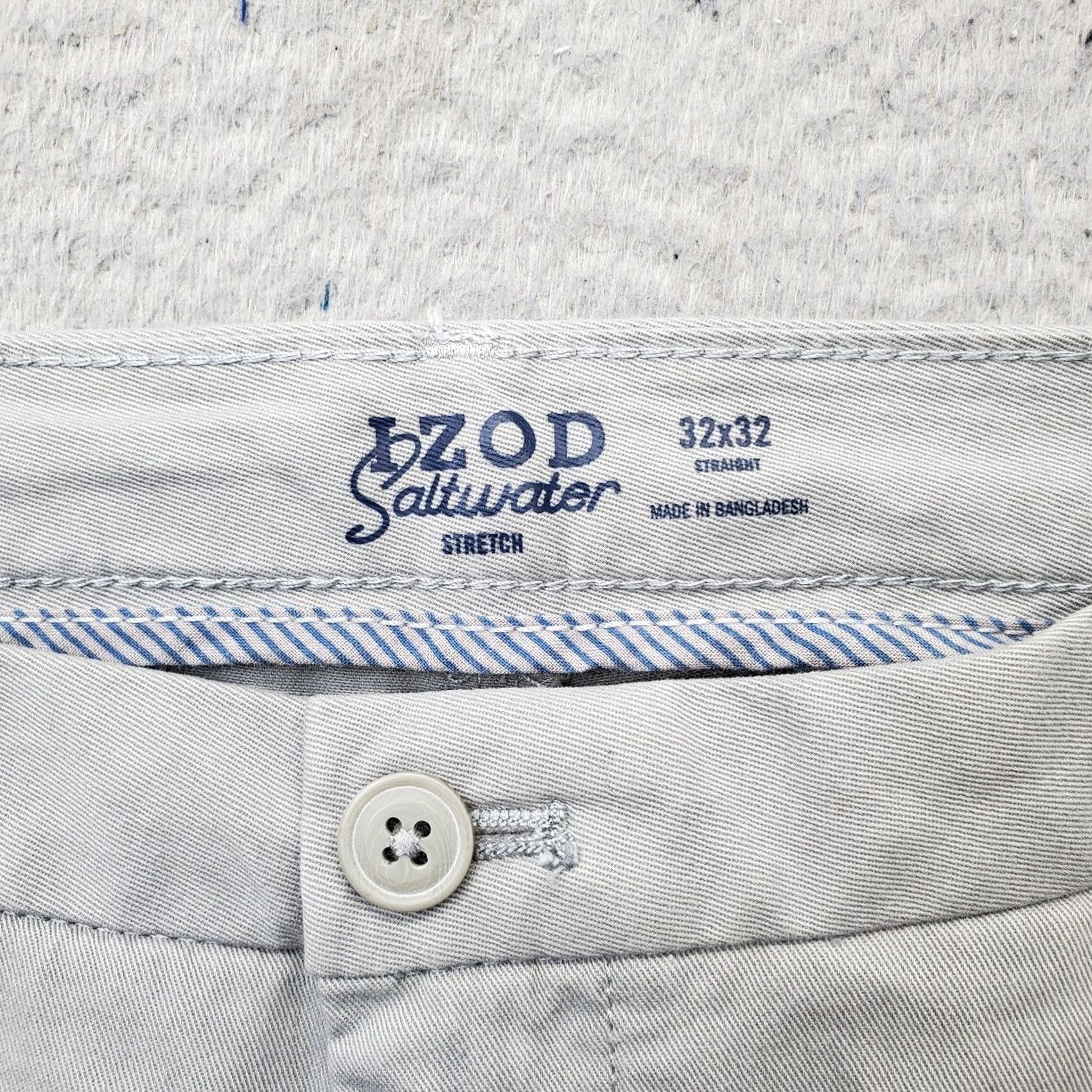 Izod IZOD Mens Saltwater Chino Pants Gray 32x32 Flat Front Straight Easy Care Stretch Casual Travel Mens Size 32 Gray Chino Pants Size US 32 / EU 48 - 7 Thumbnail