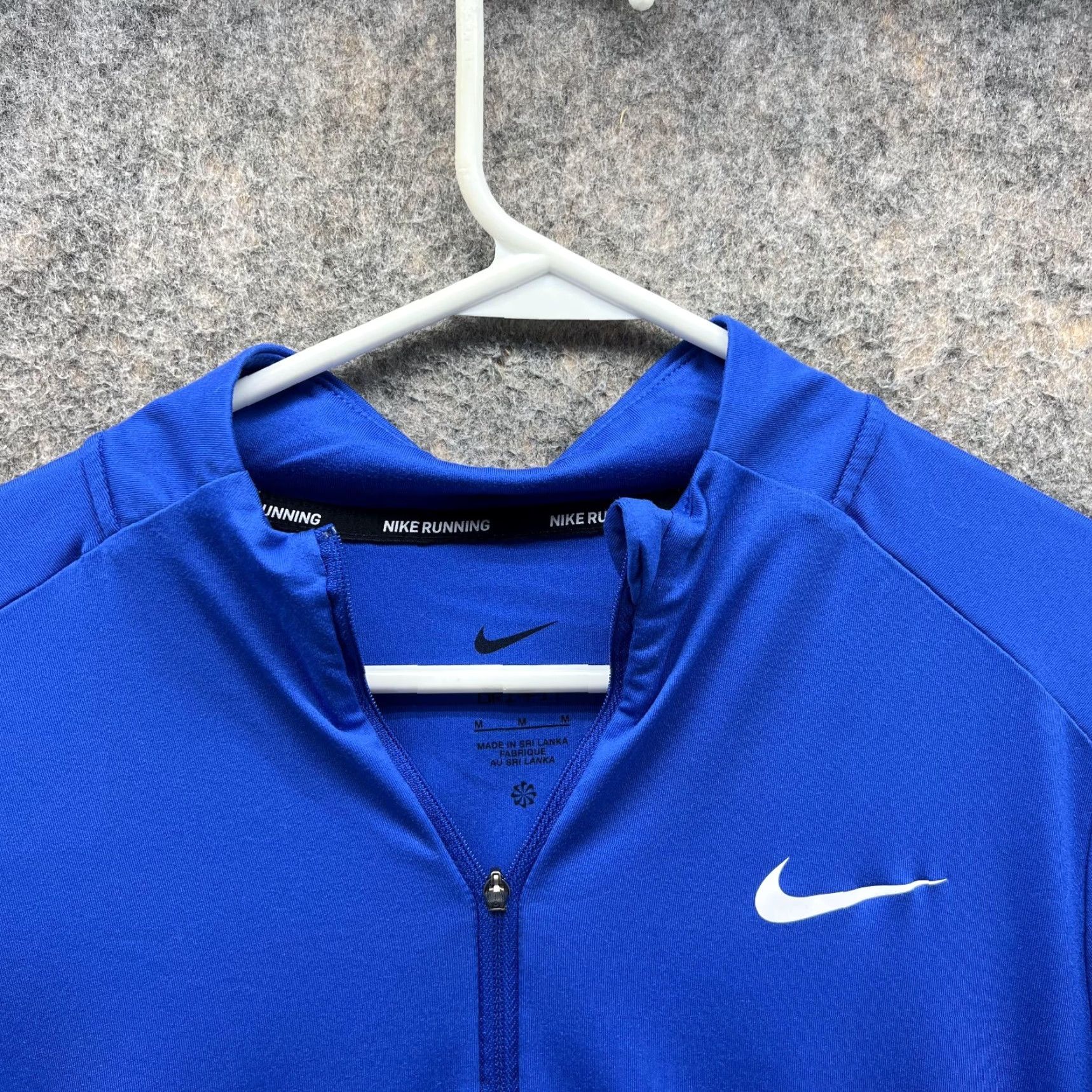 Nike Nike Sweatshirt Women Medium Blue Athletic Dri-FIT Running Swoosh Size M / US 6-8 / IT 42-44 - 5 Thumbnail