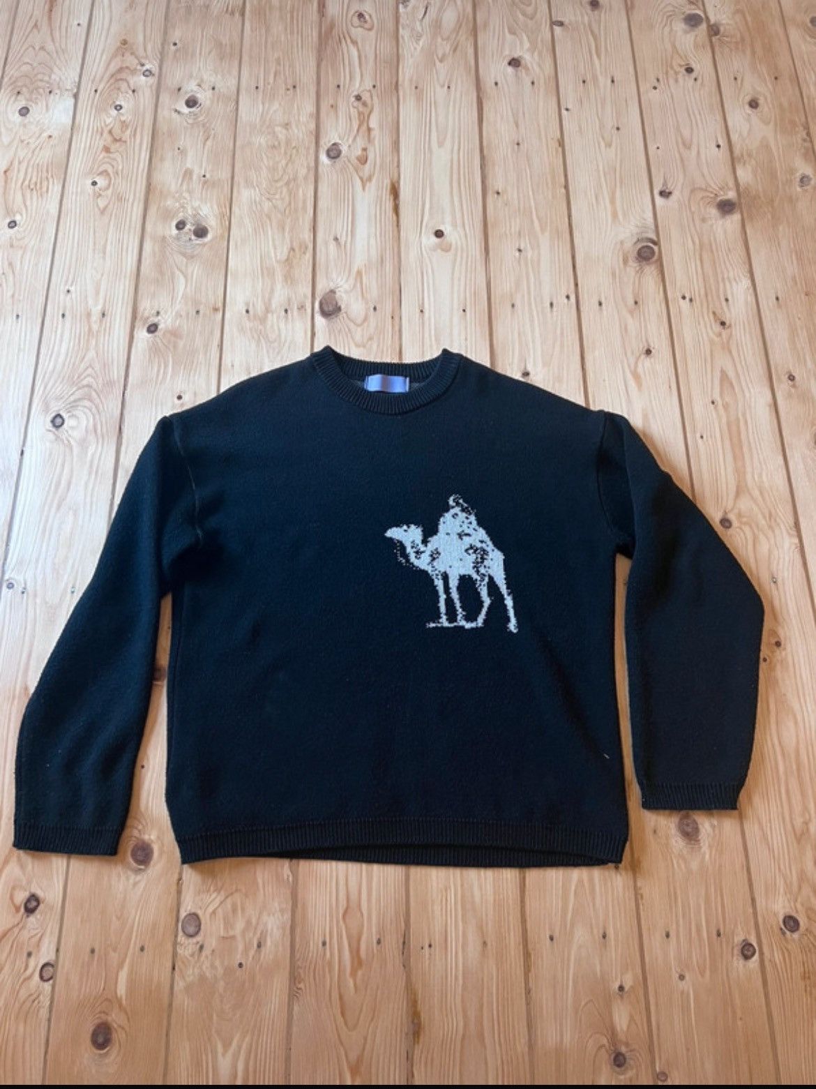 RARE Velour Scars camel knitted sweatshirt
