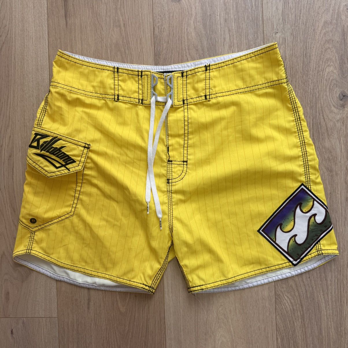 Billabong Y2K Billabong Board Shorts Mens Size 31 Rising Sun Vintage Size US 31 - 2 Thumbnail