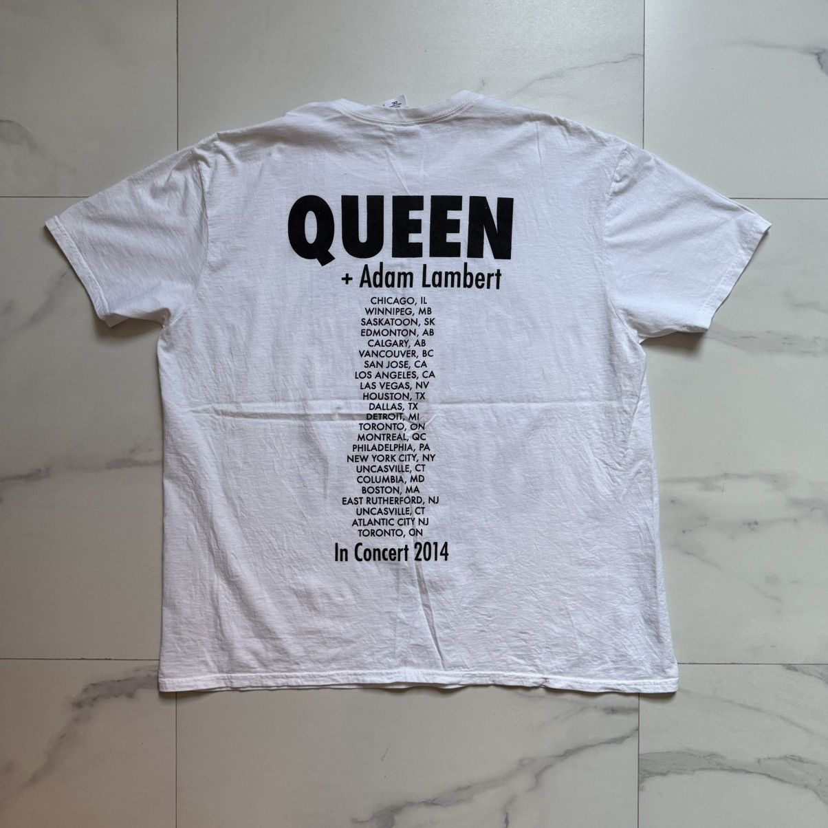 Gildan Queen + Adam Lambert In Concert 2014 Tee Size US XXL / EU 58 / 5 - 3 Thumbnail
