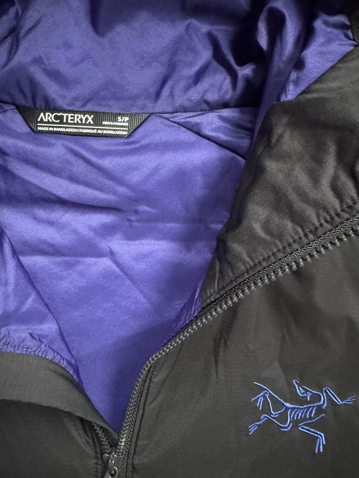 Arc'teryx Arc’teryx Atom Hoody – Black/Soul/Electra Size Small Size US S / EU 44-46 / 1 - 7 Thumbnail