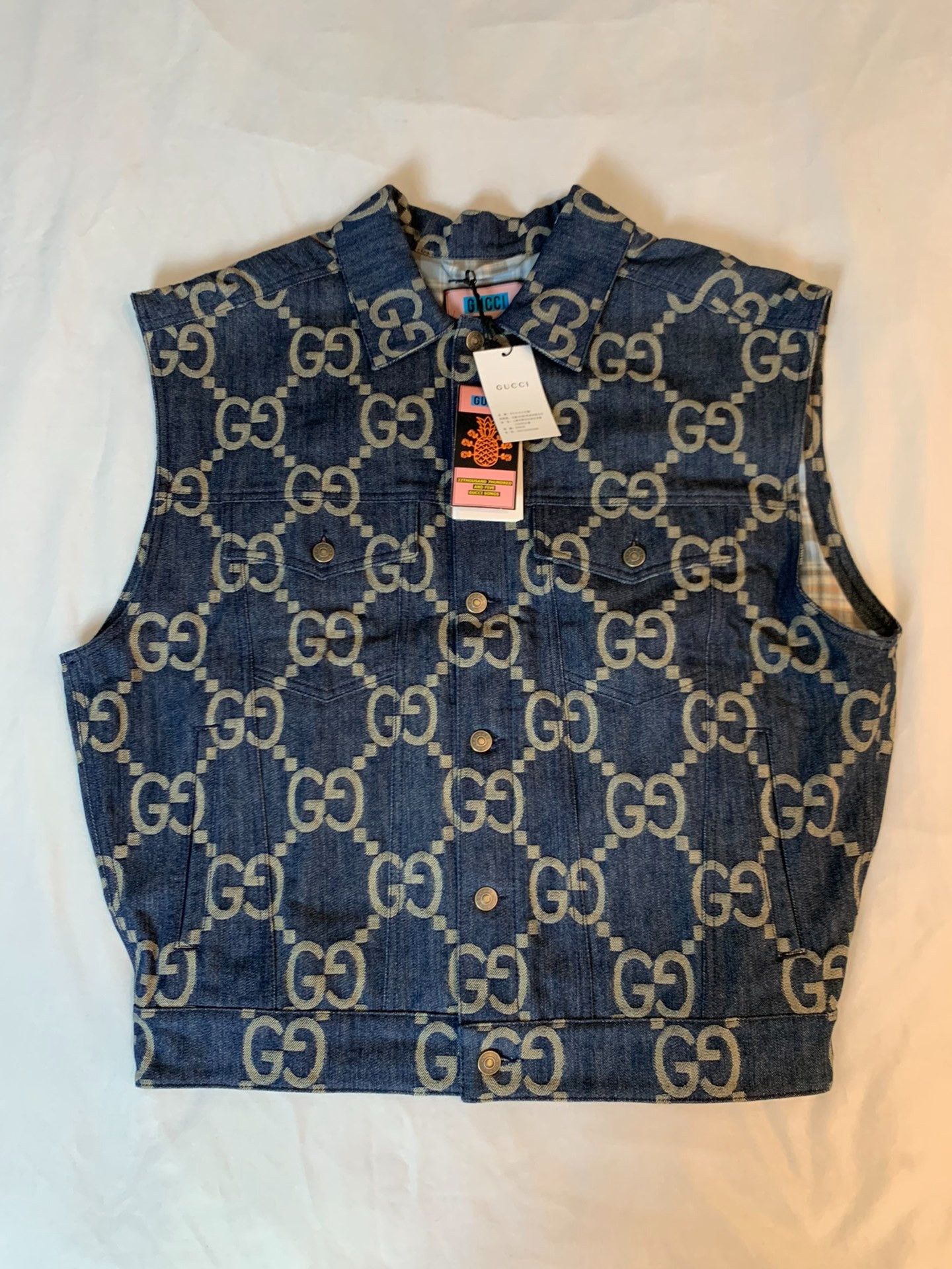 Gucci Gucci Brand New Full Print Denim Jacket 2501-Nextarrow Size US S / EU 44-46 / 1 - 1 Thumbnail