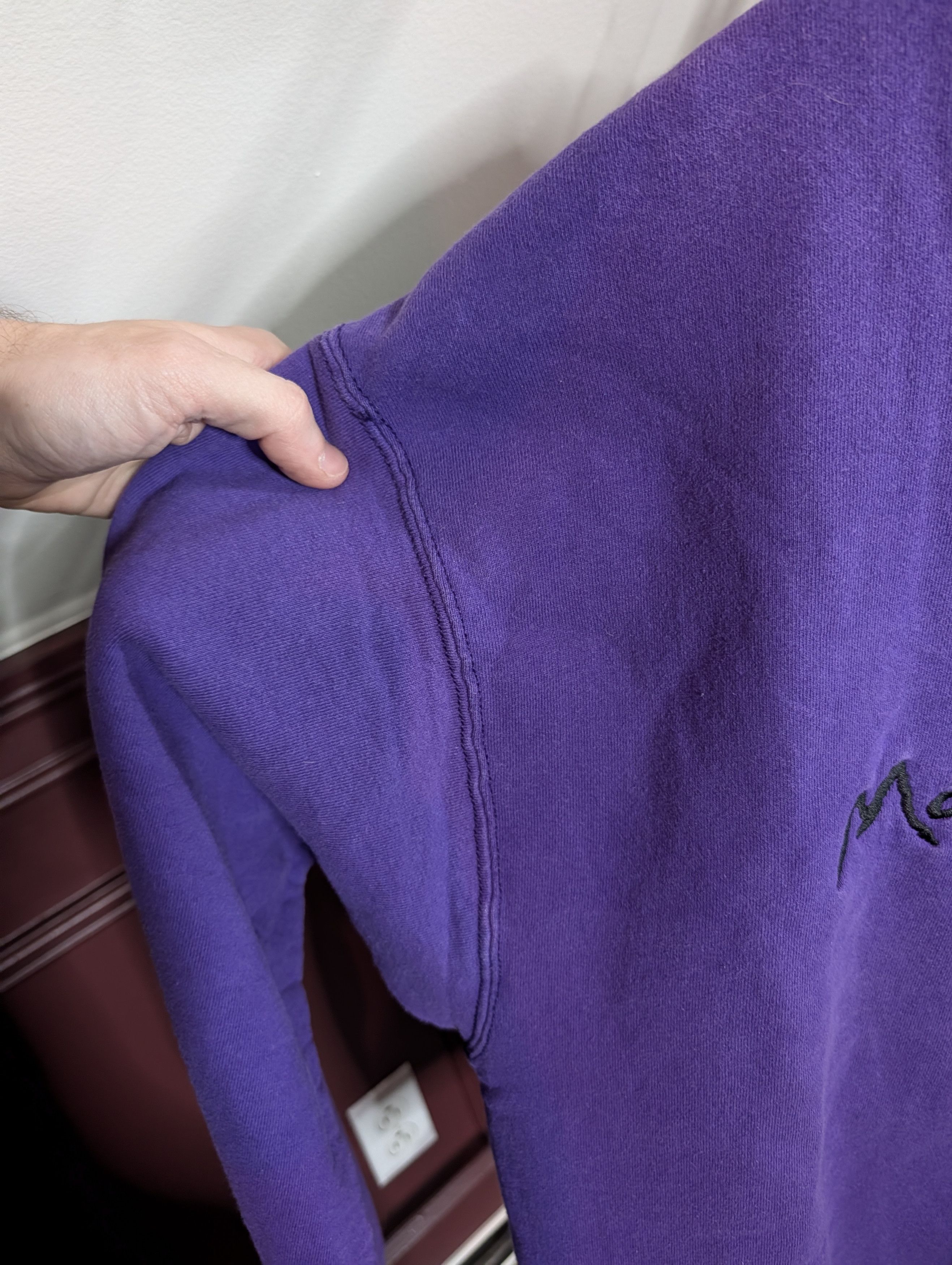 Fruit Of The Loom VTG 90s Mohegan Sun casino purple heavy cotton swtshirt Size US XL / EU 56 / 4 - 6 Thumbnail
