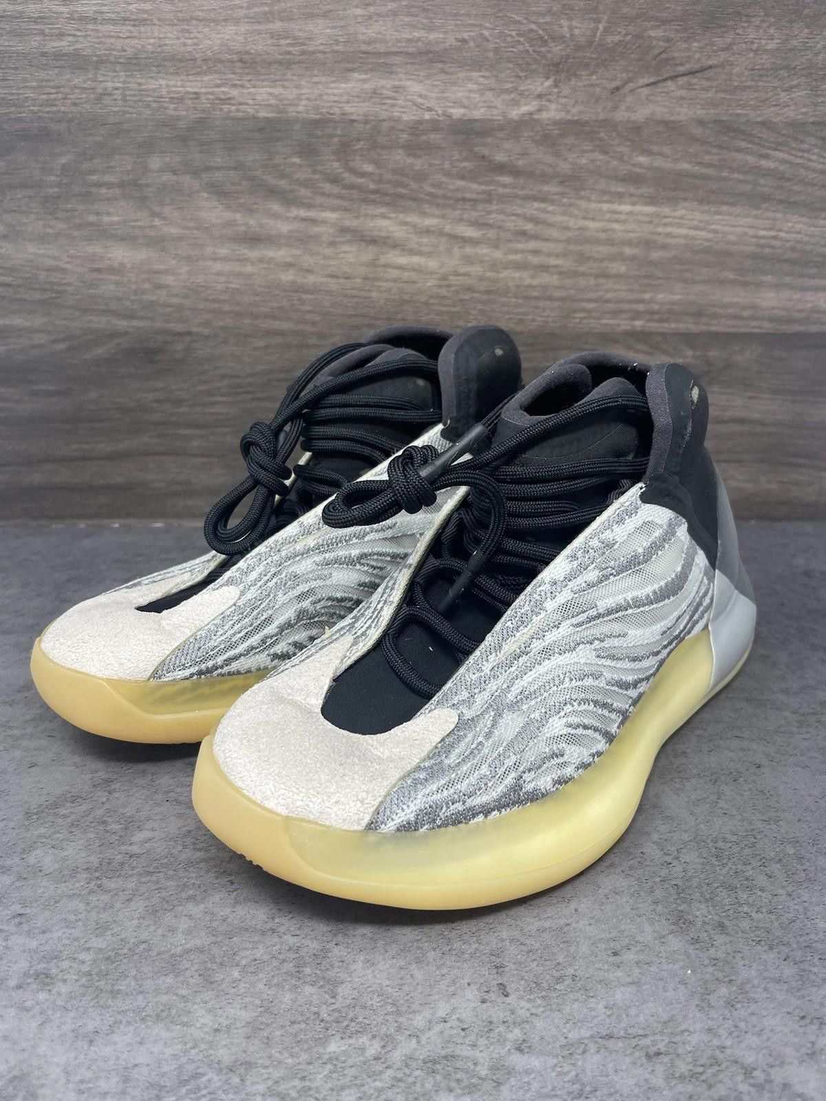 Adidas Adidas Yeezy Quantum Shoes Mens Size 7 Black Grey Sneakers Size US 7 / EU 40 - 2 Thumbnail