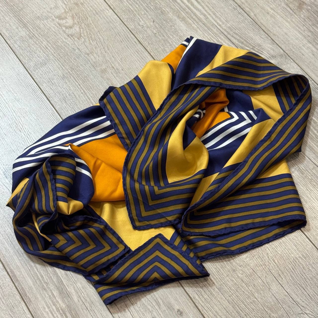 Yves Saint Laurent Vintage Yves Saint Laurent YSL Silk Scarf Size ONE SIZE - 4 Thumbnail