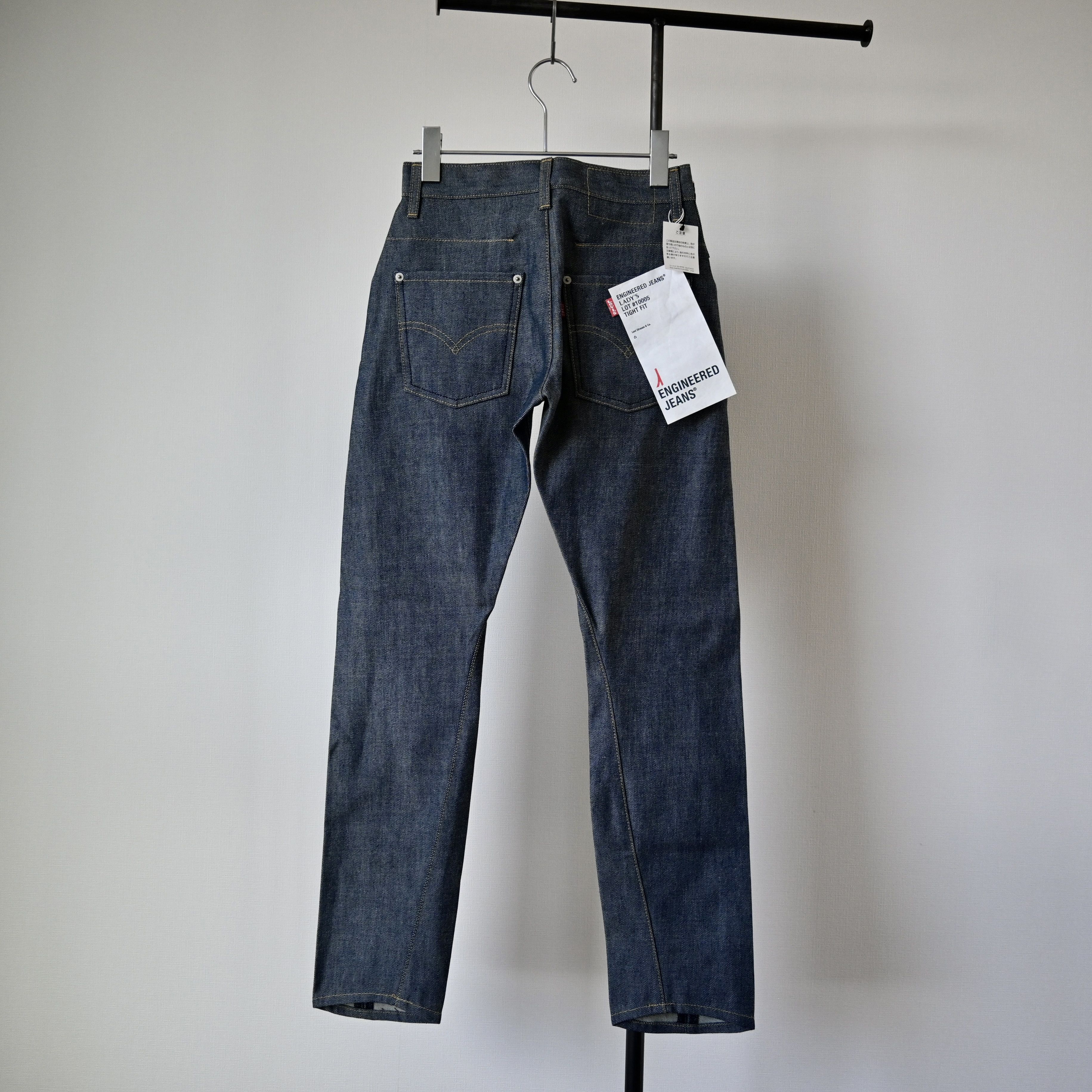 DEADSTOCK 2000s Levi's ENGINEERED JEANS 