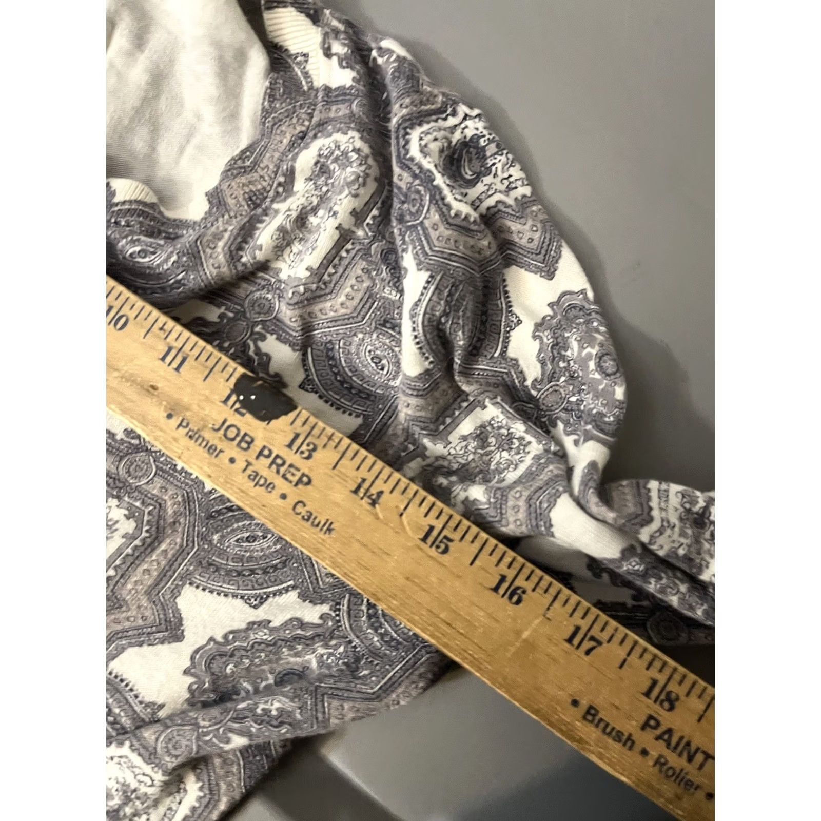 Talbots Talbots Sweater Womens Medium Gray Cardigan Geometric designer stretch button Size M / US 6-8 / IT 42-44 - 5 Thumbnail
