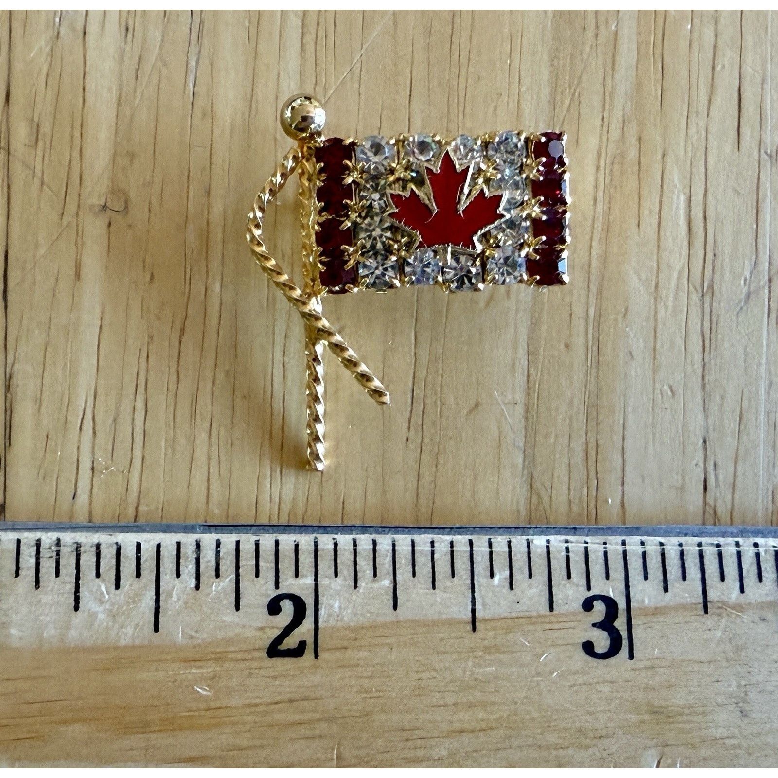 Other Vintage Canadian Flag Red & Clear Crystal Embellished Brooch Size ONE SIZE - 3 Thumbnail