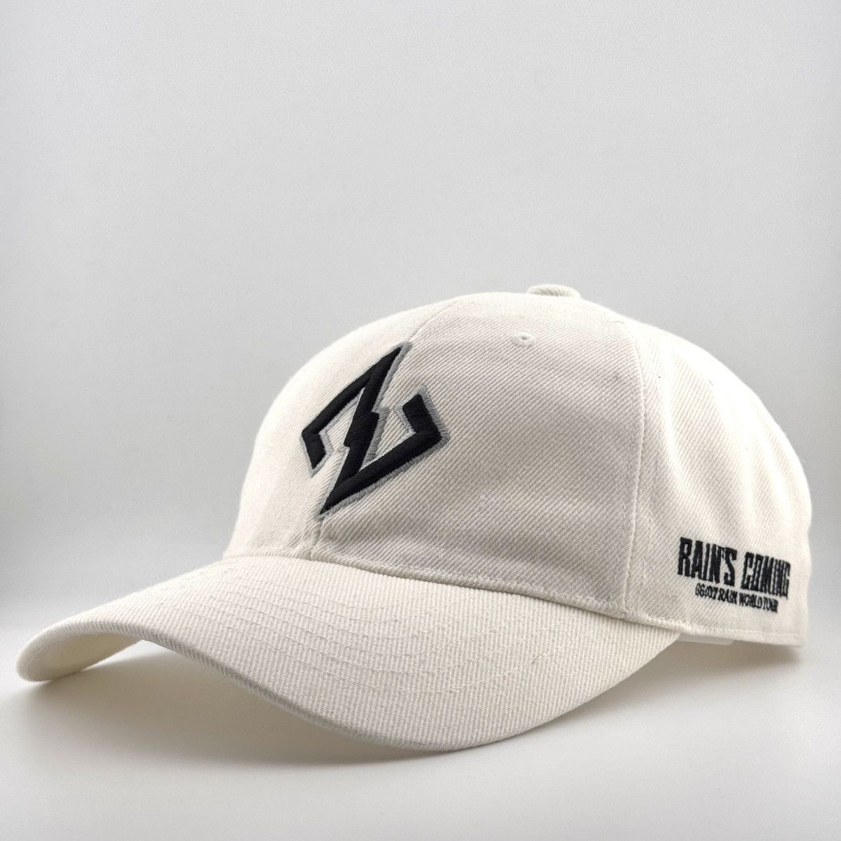 Vintage Rain Rain’s Coming World Tour Concert Cap KPop Vintage Merch Size ONE SIZE - 3 Thumbnail