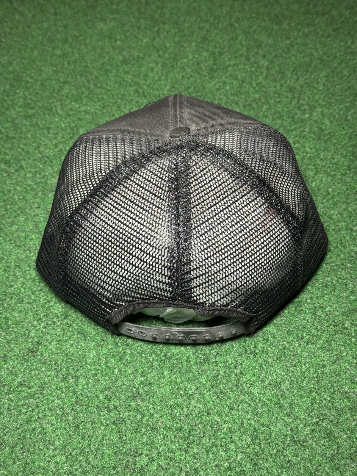 Vintage Wolfs Head Oil Vintage Trucker Mesh Snapback Black Cap Hat Size ONE SIZE - 3 Thumbnail