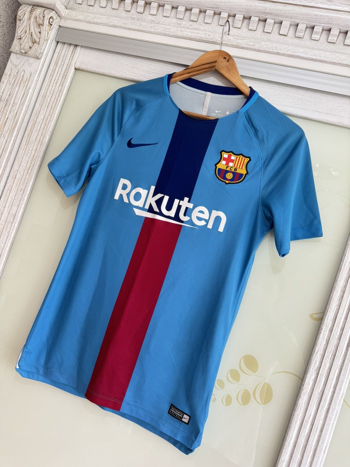 Nike Barcelona 2019-2020 Nike Soccer Jersey Football Kit Shirt Size US S / EU 44-46 / 1 - 3 Thumbnail