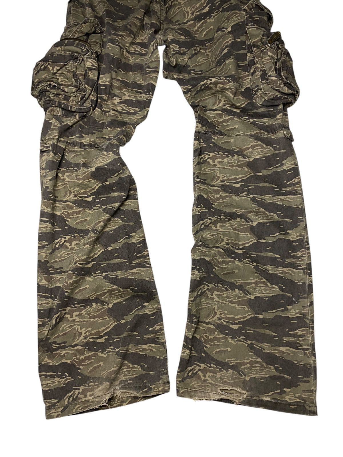 If Six Was Nine 2000's Root Three 3D Multipocket Gimmick Flared Pants Size US 29 - 13 Thumbnail