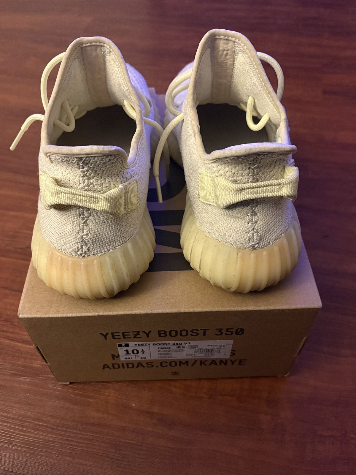 Yeezy Yeezy 350 v2 Butter Size 10.5 Size US 10.5 / EU 43-44 - 4 Thumbnail