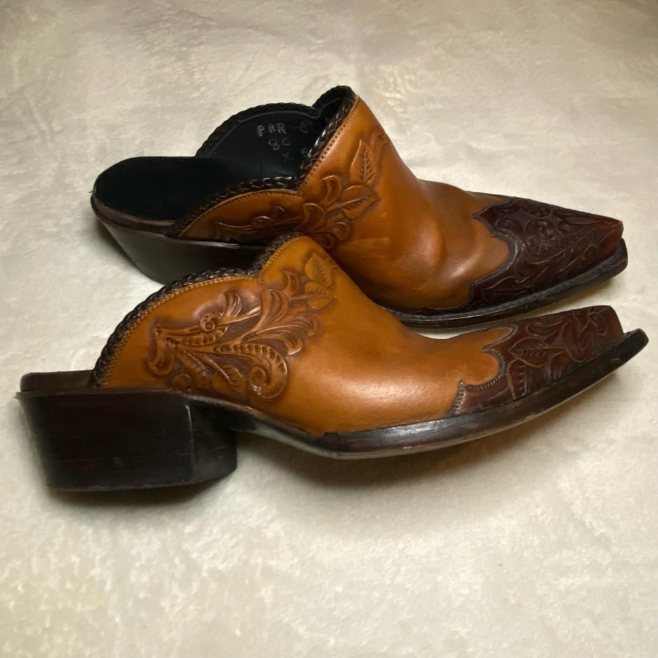 Designer Handcrafted Tres Outlaws El Paso Leather Wingtip Mules Women Size US 7.5 / IT 37.5 - 1 Thumbnail