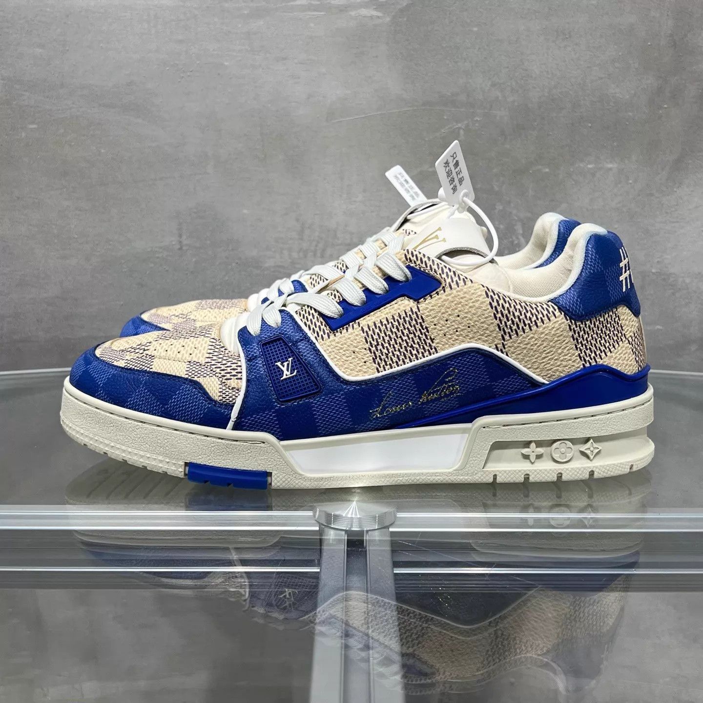 Louis Vuitton LV Trainer White Blue Monogram UK8/42 Size US 9 / EU 42 - 3 Thumbnail