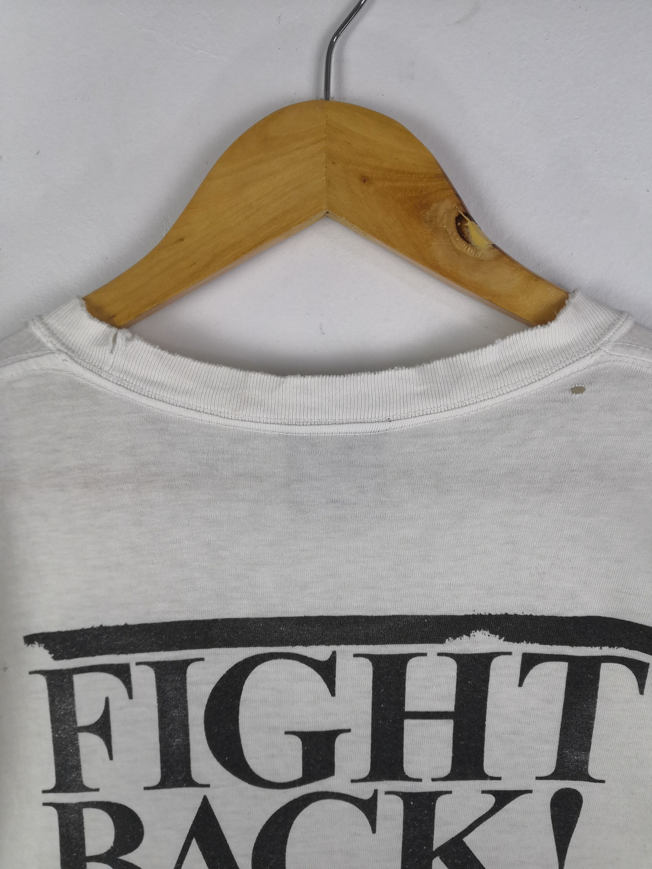 Neighborhood Vintage Neighborhood 2005 Fight Back Distressed Tee Size US M / EU 48-50 / 2 - 4 Thumbnail