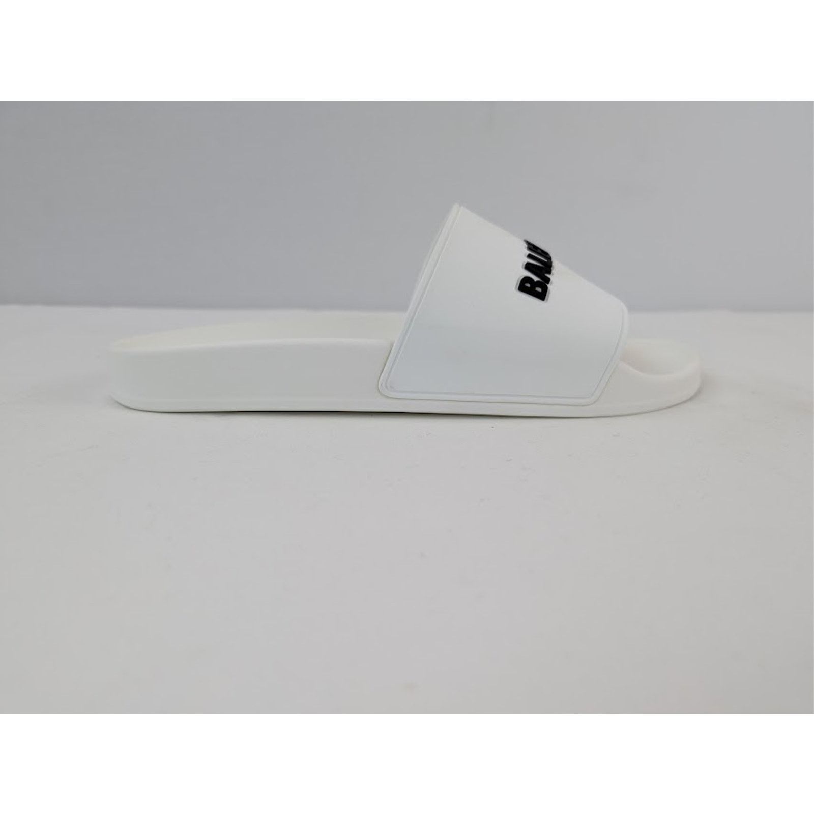 Balenciaga o1rshd1 Q:2 / Rubber Logo Pool Slide Sandals White / Black Size US 14 / EU 47 - 4 Thumbnail