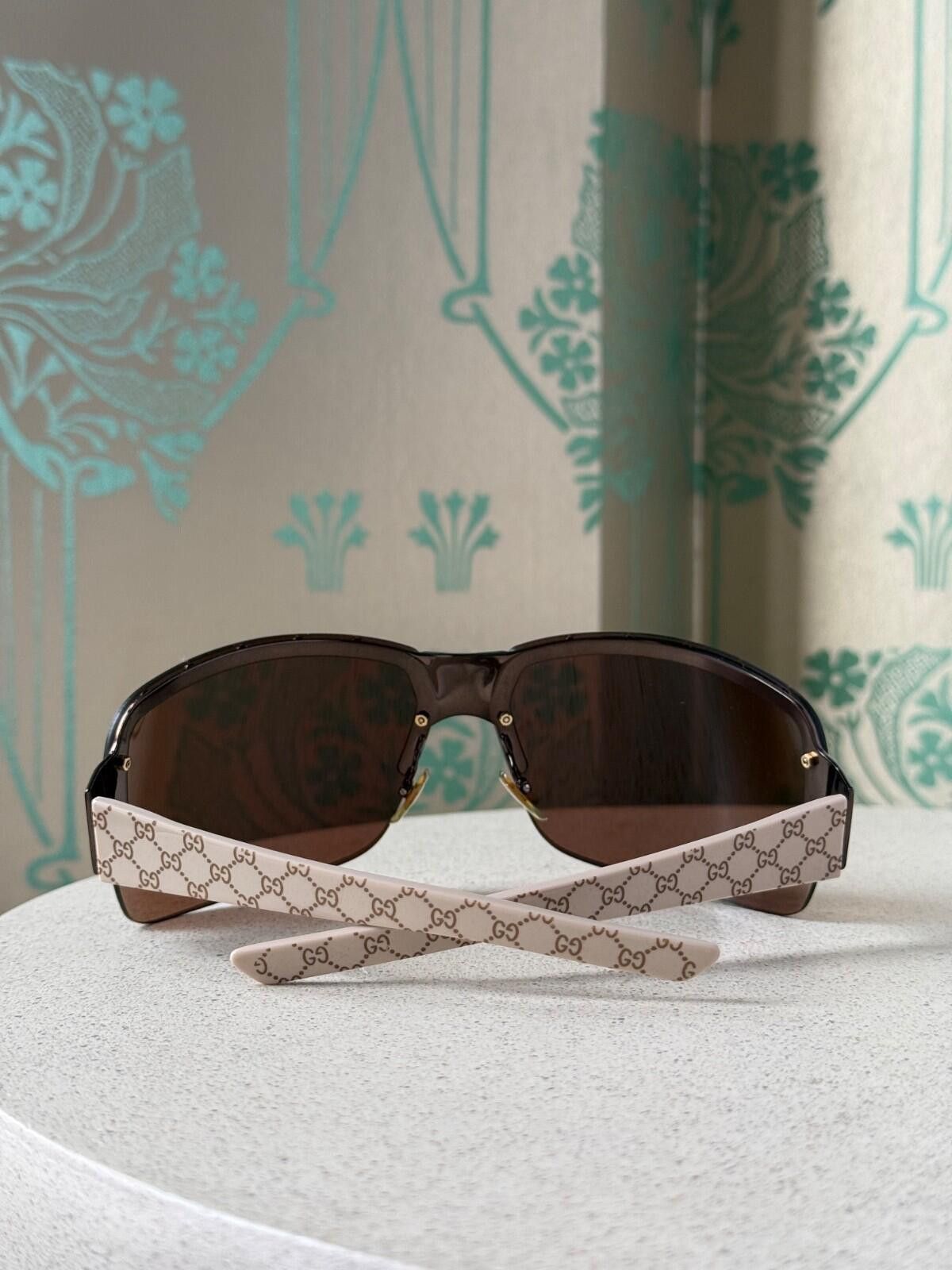 Gucci 2000 Vintage Gucci Monogram Beige Mask Sunglasses GG 1819/S Size ONE SIZE - 2 Thumbnail