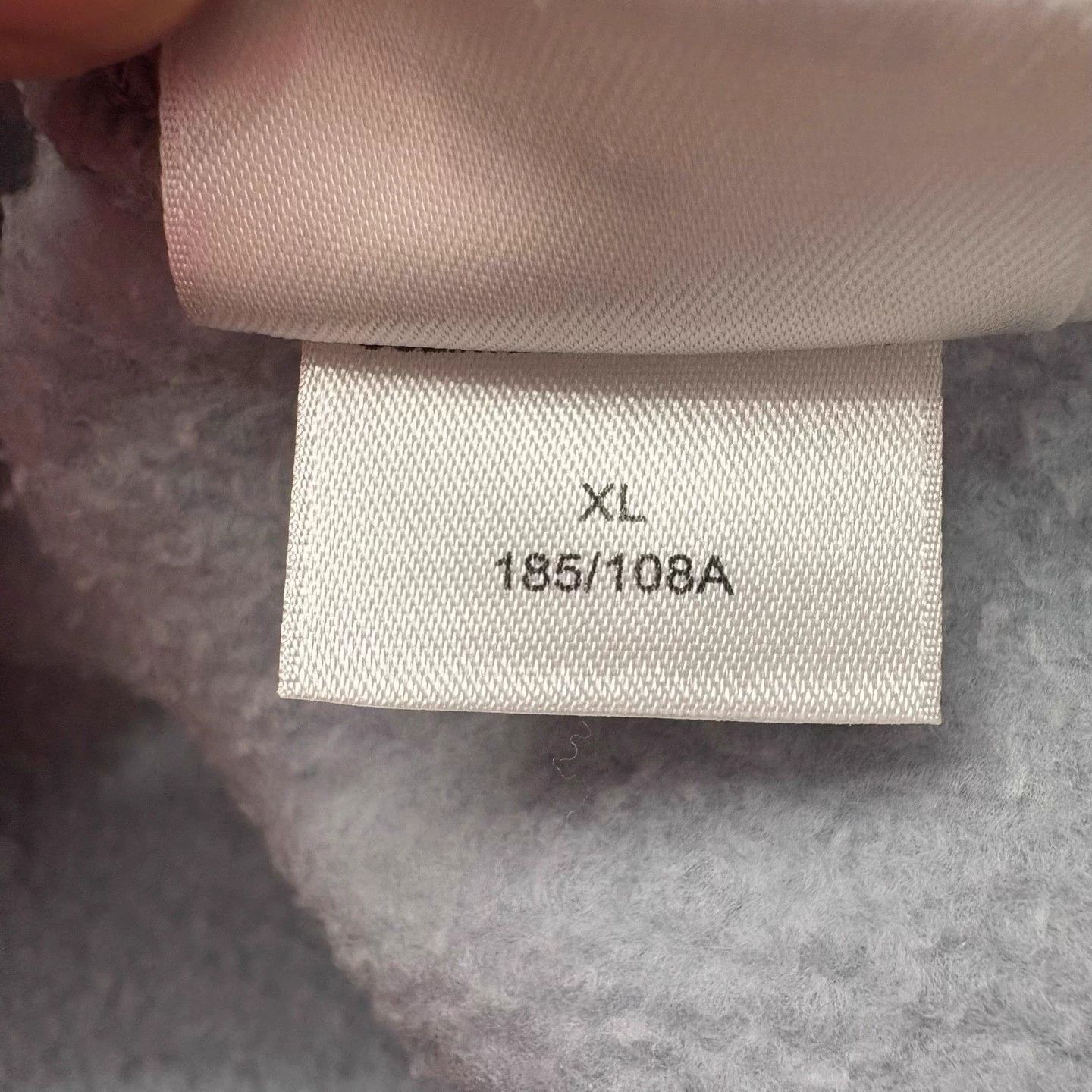 Burberry Burberry Blue Label script flocked Mist crewneck Size XL / US 12-14 / IT 48-50 - 6 Thumbnail