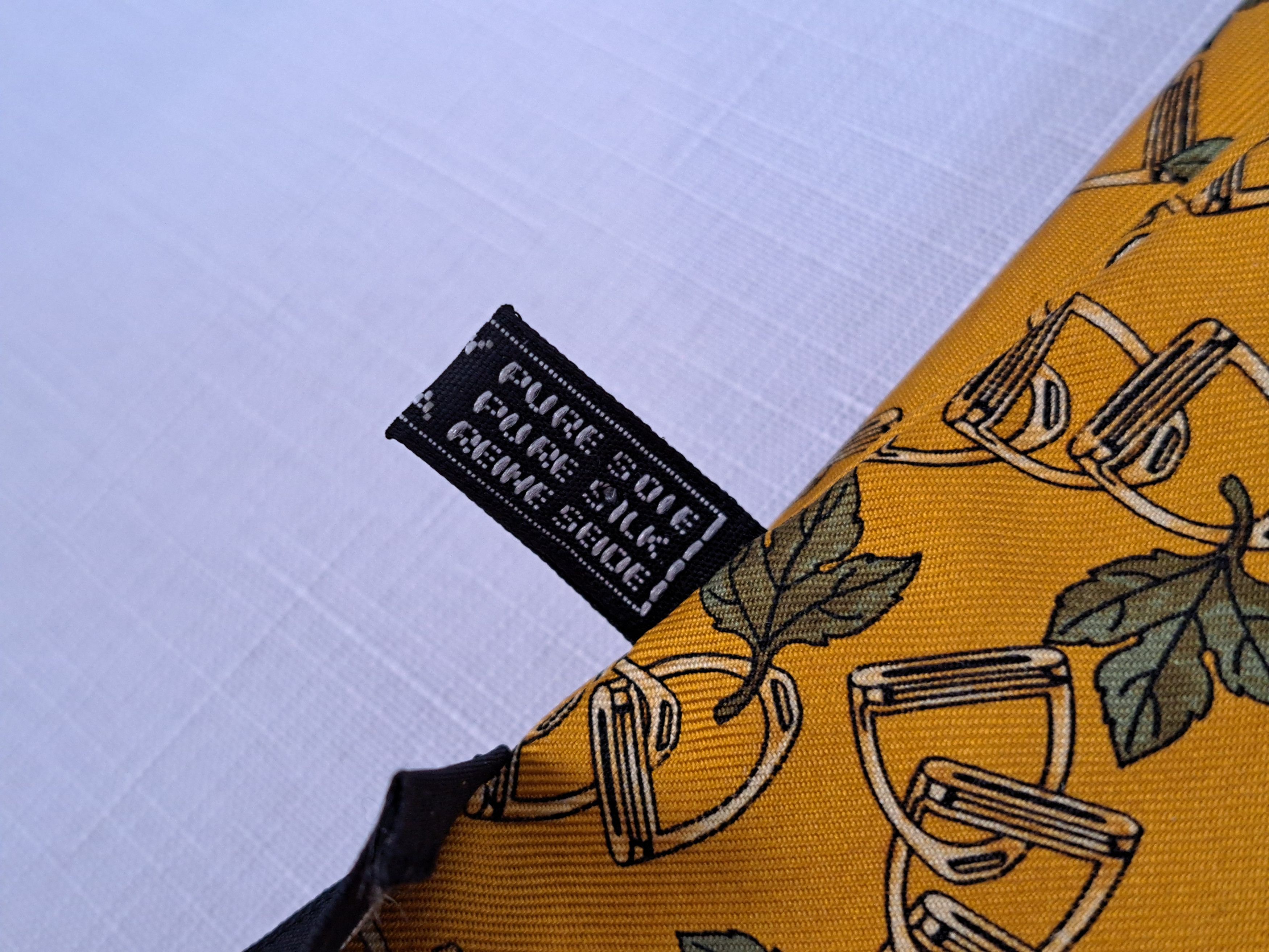 Celine CELINE vintage 1980 silk scarf. Made in Italy Size ONE SIZE - 7 Thumbnail