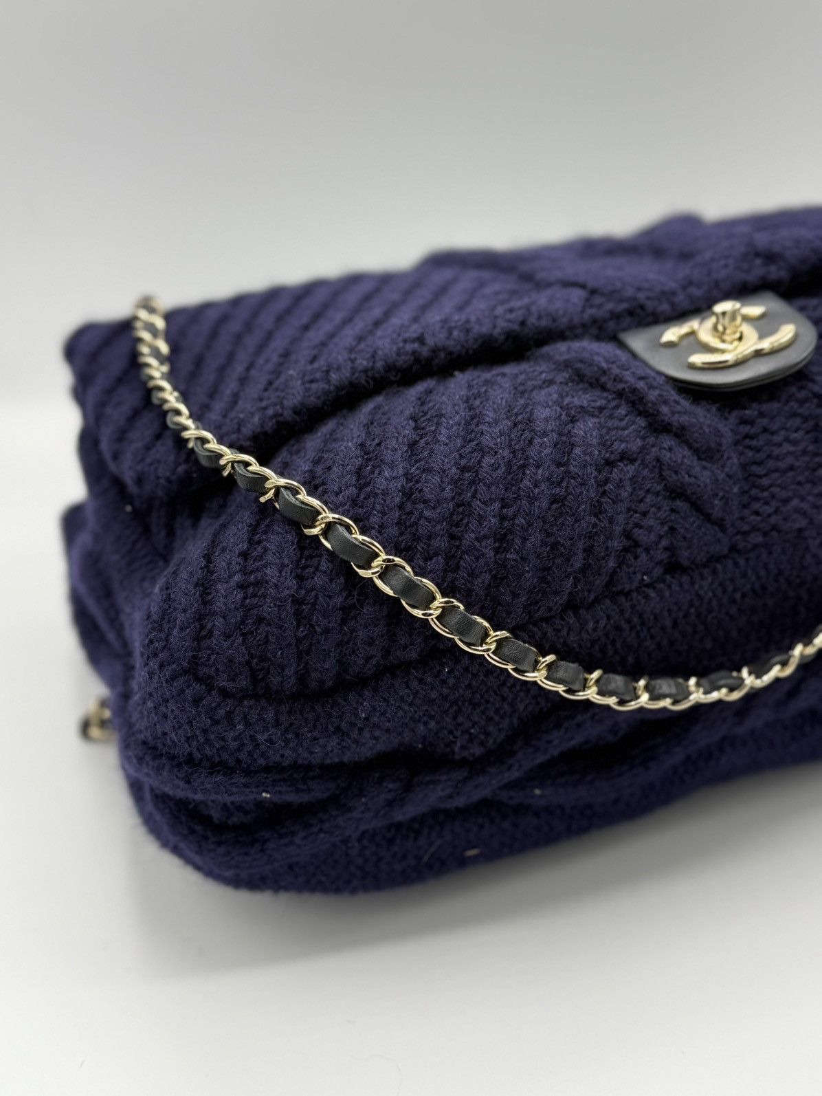 Chanel RARE XXL Chanel Knit Purple - luggage Flap bag Size ONE SIZE - 7 Thumbnail