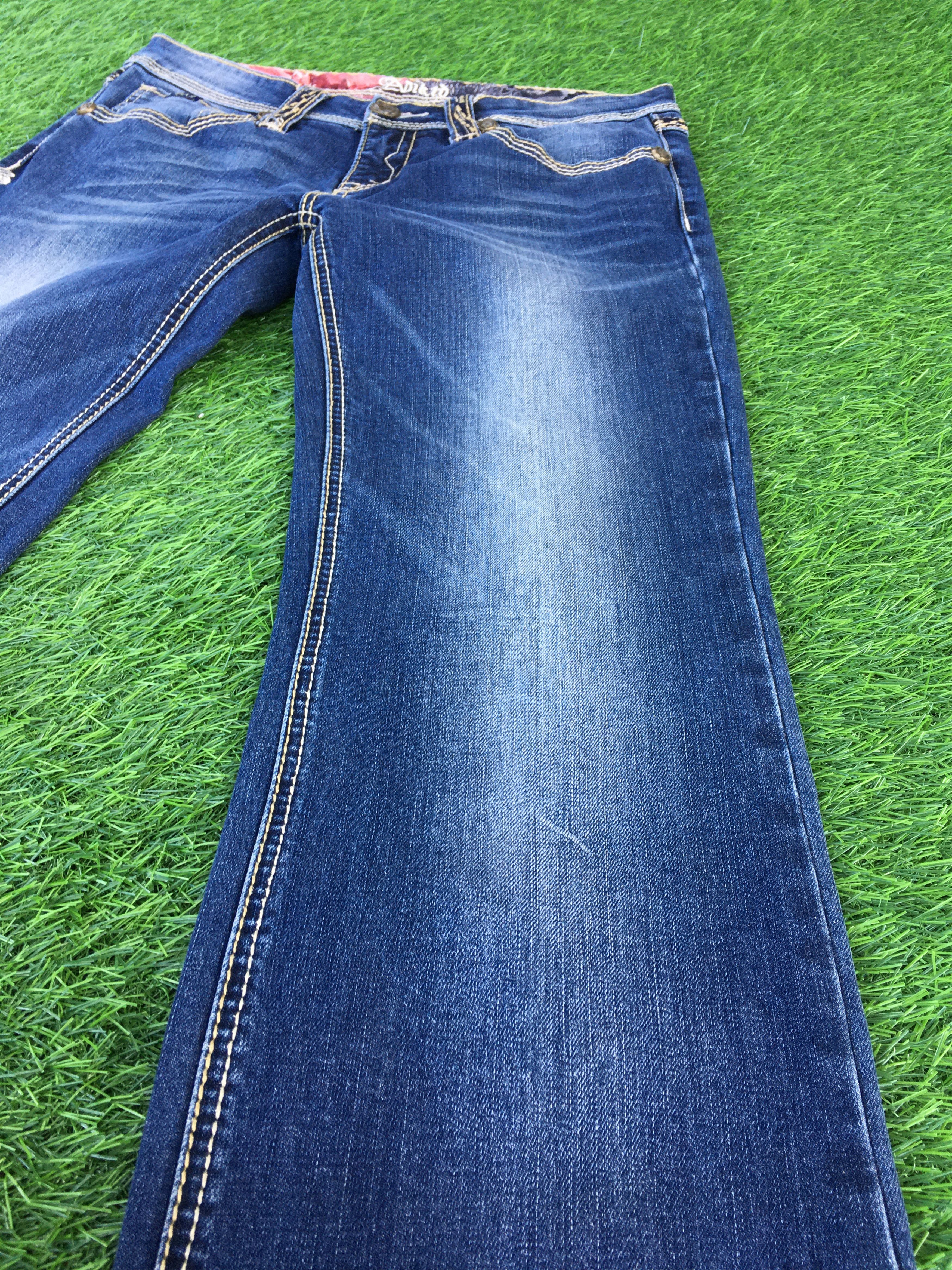 Japanese Brand Y2K medium blue wash 2000’s slim bootcut D-1056 Size 29" - 6 Thumbnail