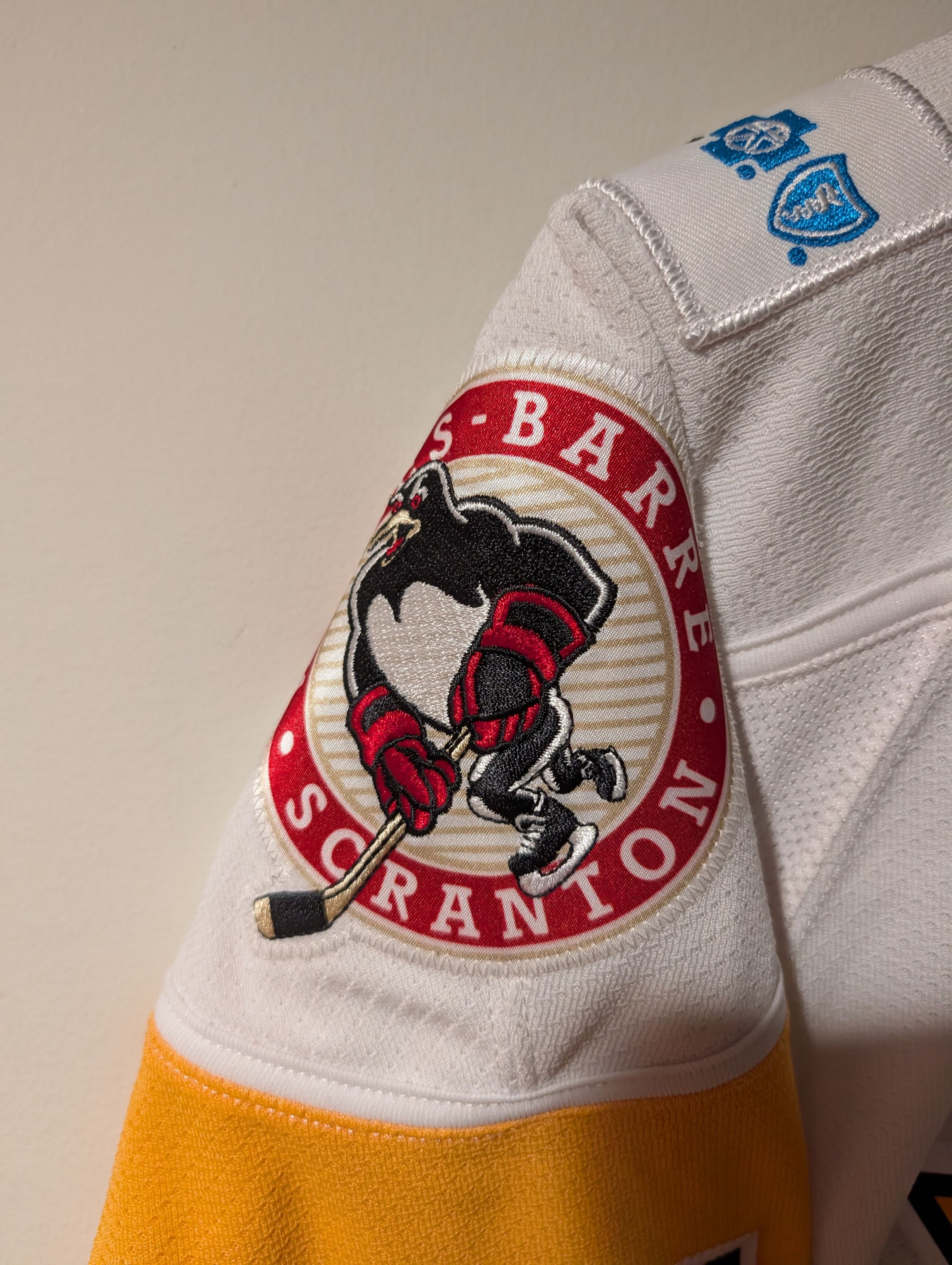 NHL CCM Wilkes-Barre Scranton Penguins Sorkin #7 Hockey Jersey Size US XL / EU 56 / 4 - 6 Thumbnail