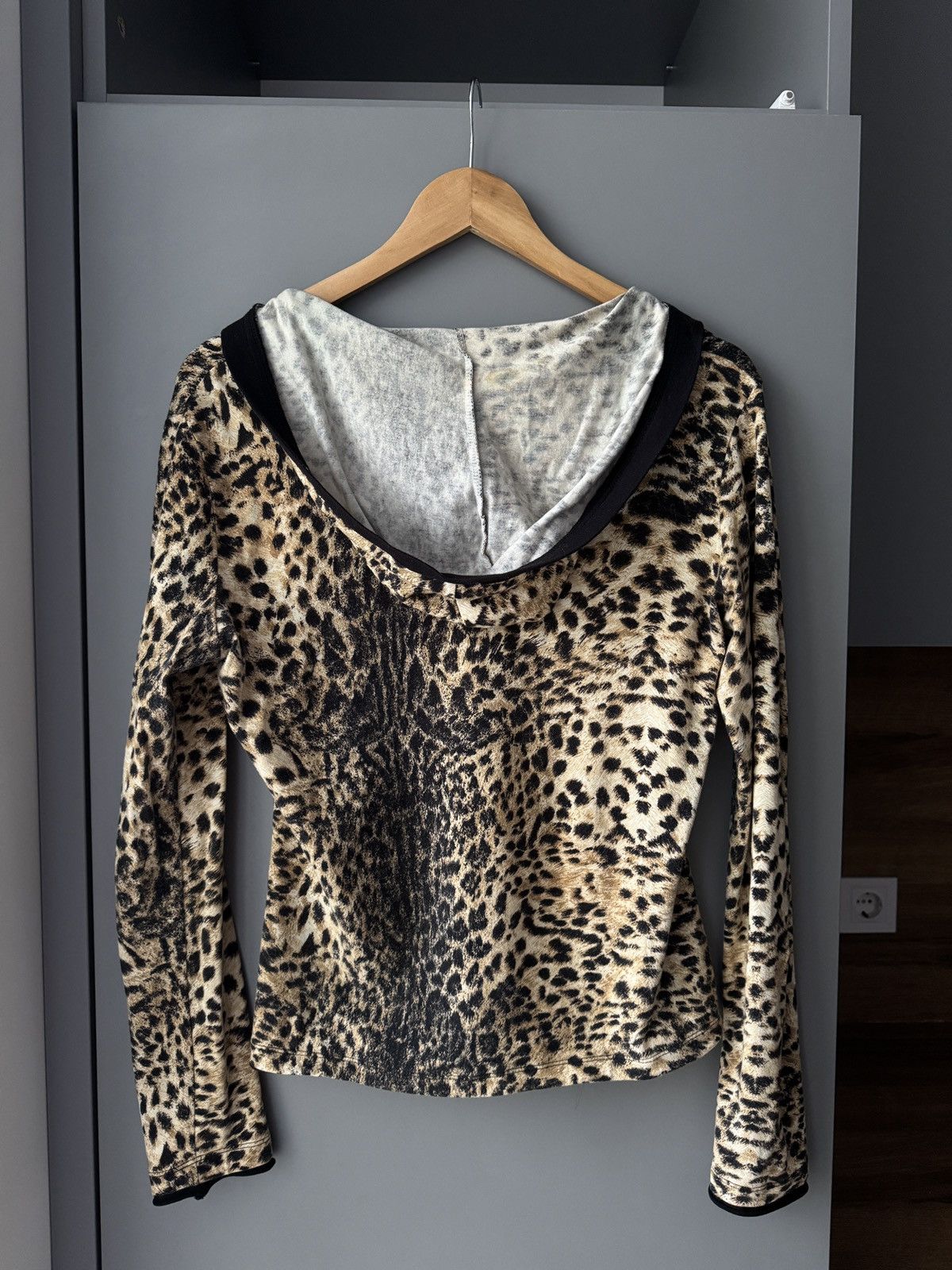 Dolce & Gabbana Vintage Dolce & Gabbana Y2K Style Leopard Printed Hooded Top Size XS / US 0-2 / IT 36-38 - 4 Thumbnail