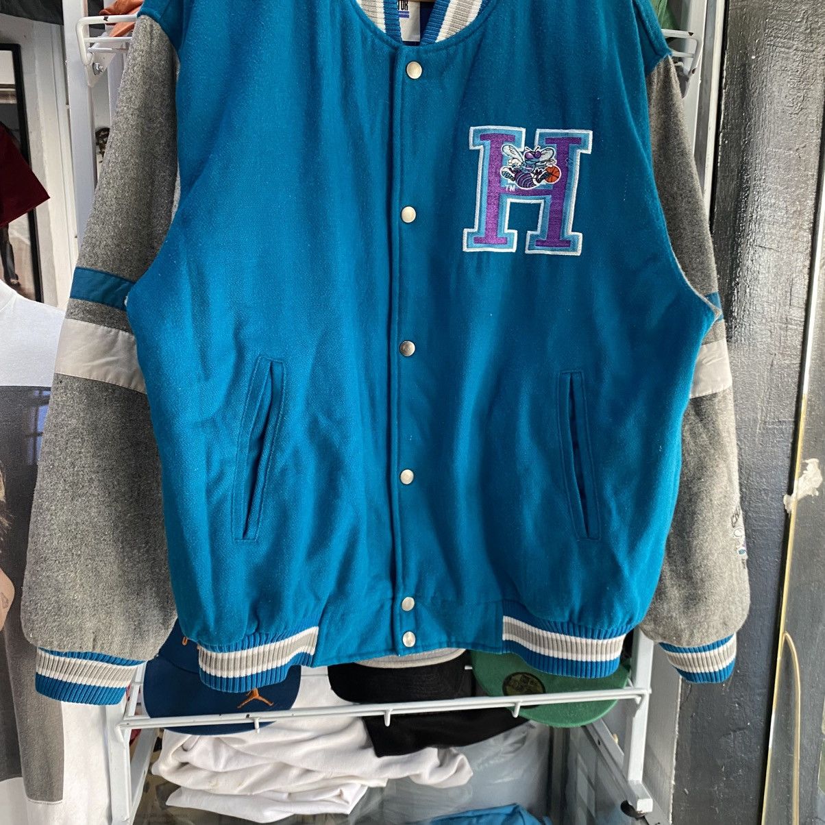 NBA × Vintage vintage charlotte hornets varsity jacket Size US M / EU 48-50 / 2 - 9 Thumbnail