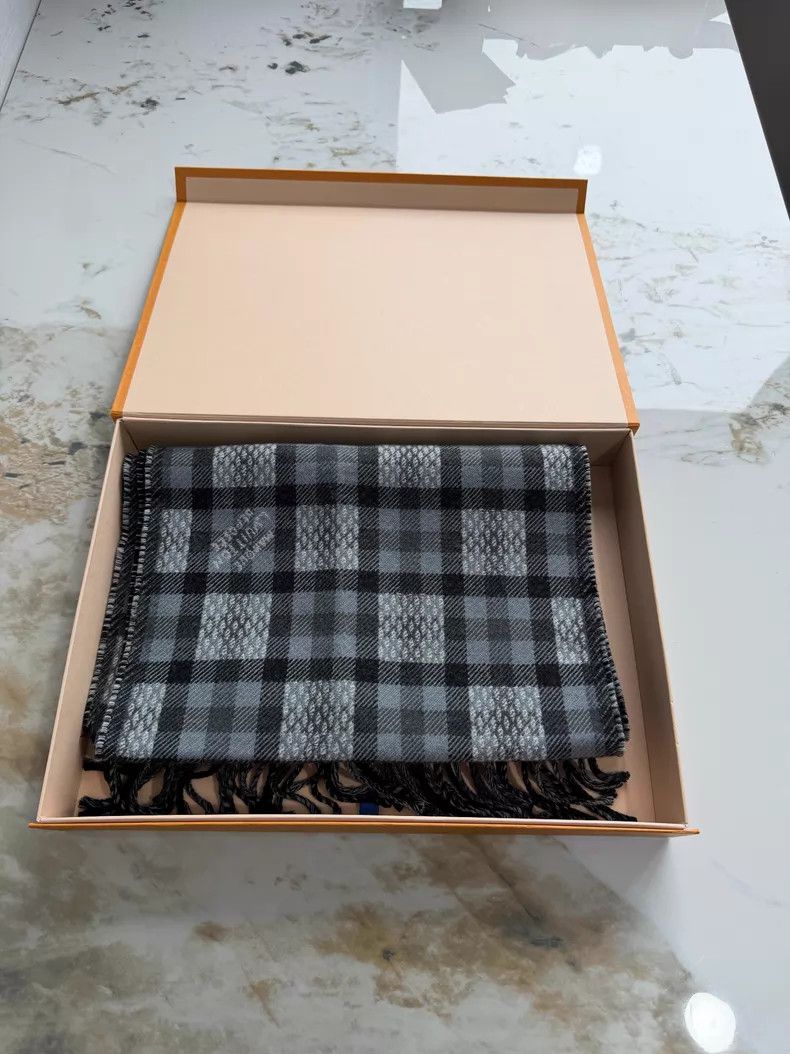 Louis Vuitton Louis Vuitton scarf Size ONE SIZE - 6 Thumbnail