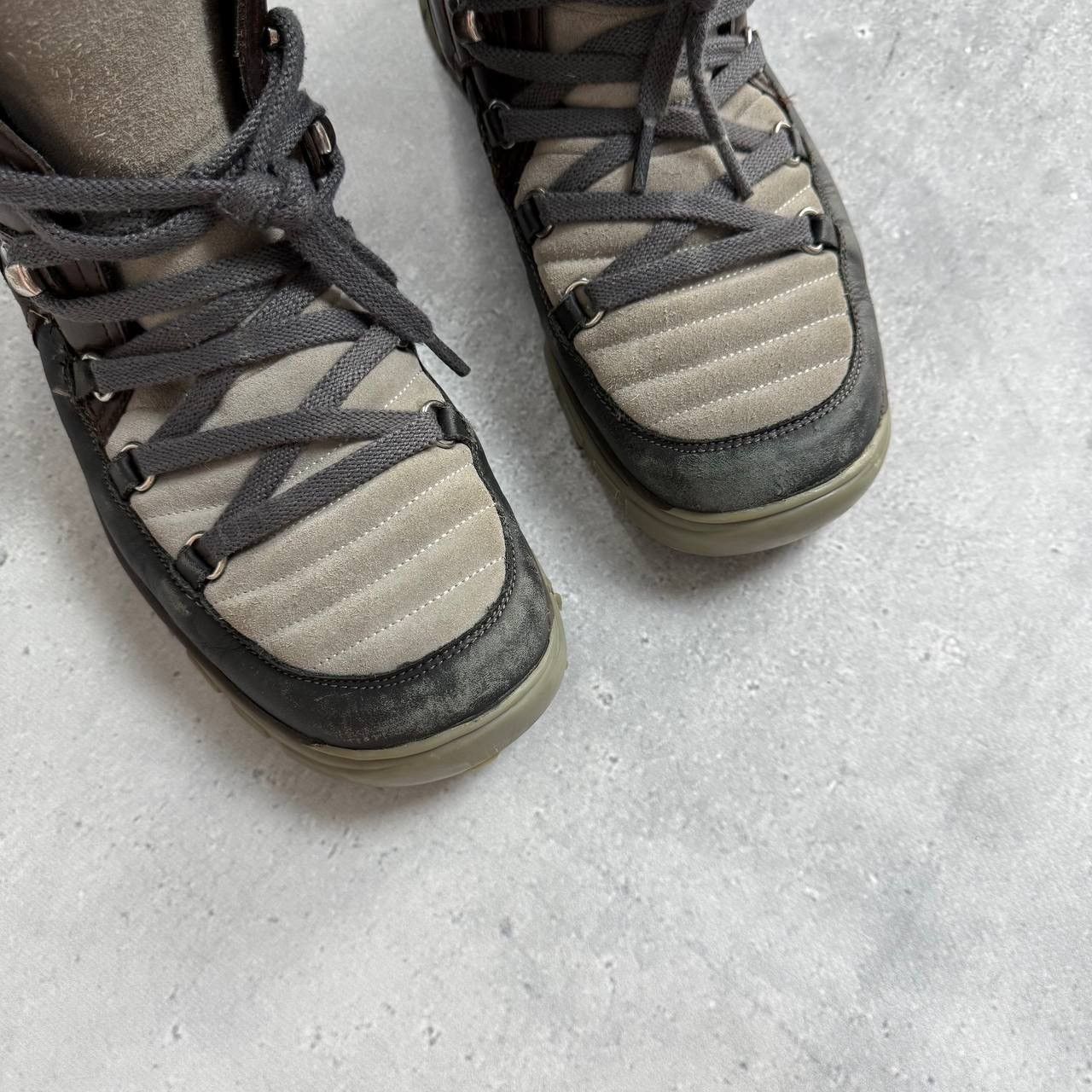 Dolce & Gabbana Dolce & Gabbana DG RTW F/W 2010 Apres Ski Boots Gray/ Brown Size US 10 / EU 43 - 21 Thumbnail