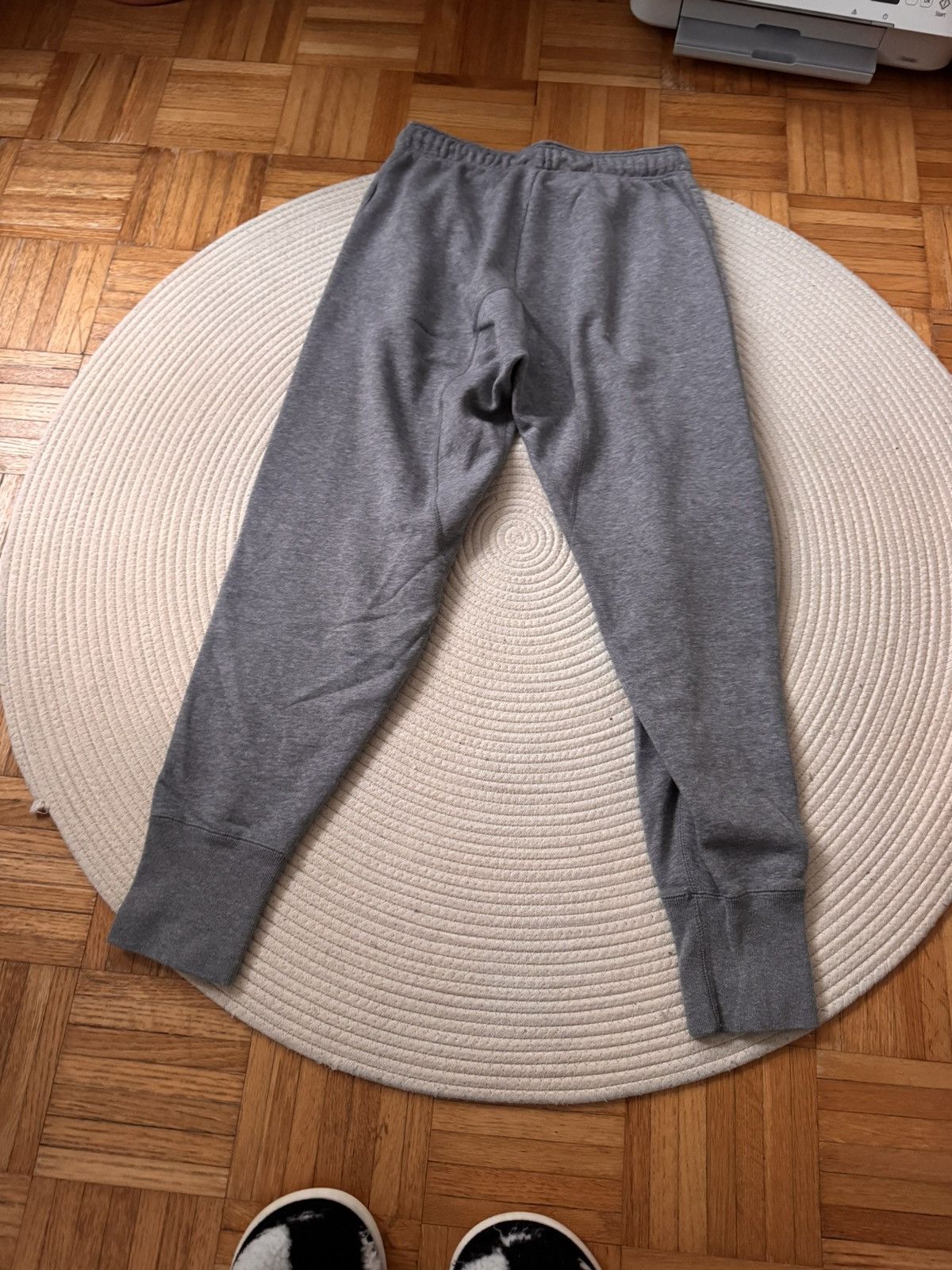 Nike Nike sweat pants size M grey Size 26" / US 2 / IT 38 - 4 Thumbnail