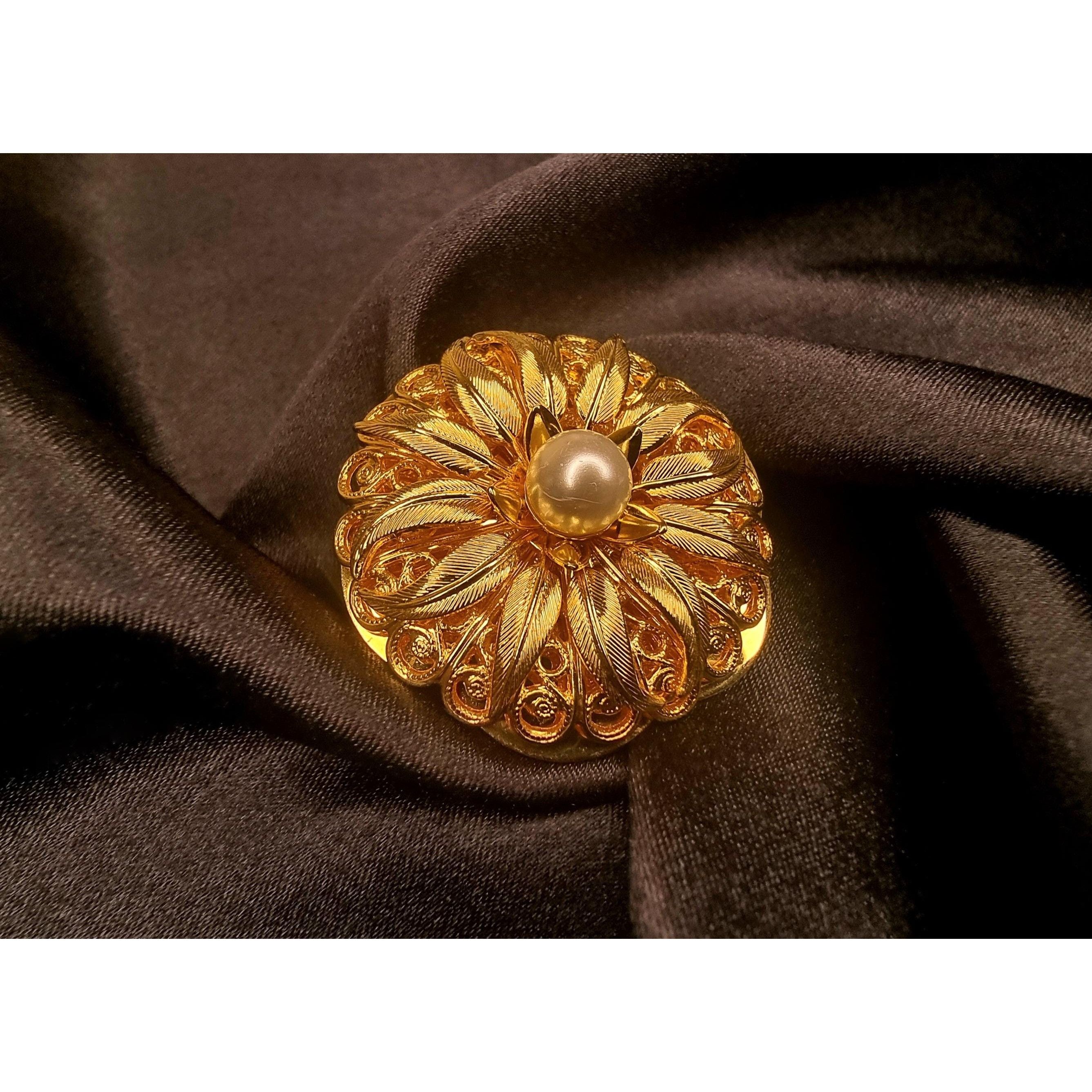 Vintage Lieba 1970's Vintage Brooch Gold Tone Size ONE SIZE - 4 Thumbnail