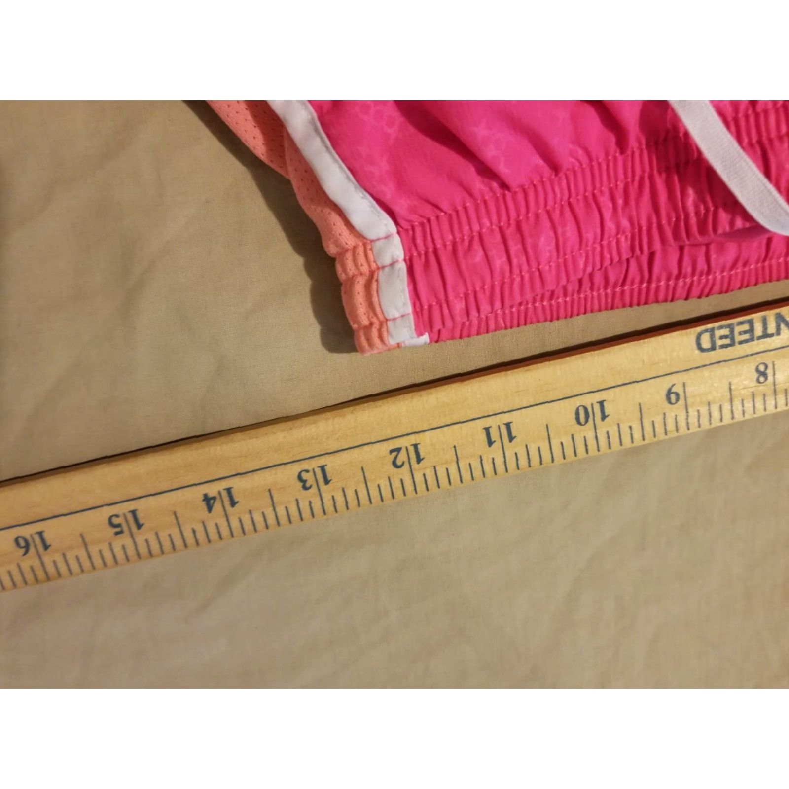 Nike Womens Nike Shorts L Large Pink Athletic Gym Workout Size 36" / US 14 / IT 50 - 3 Thumbnail