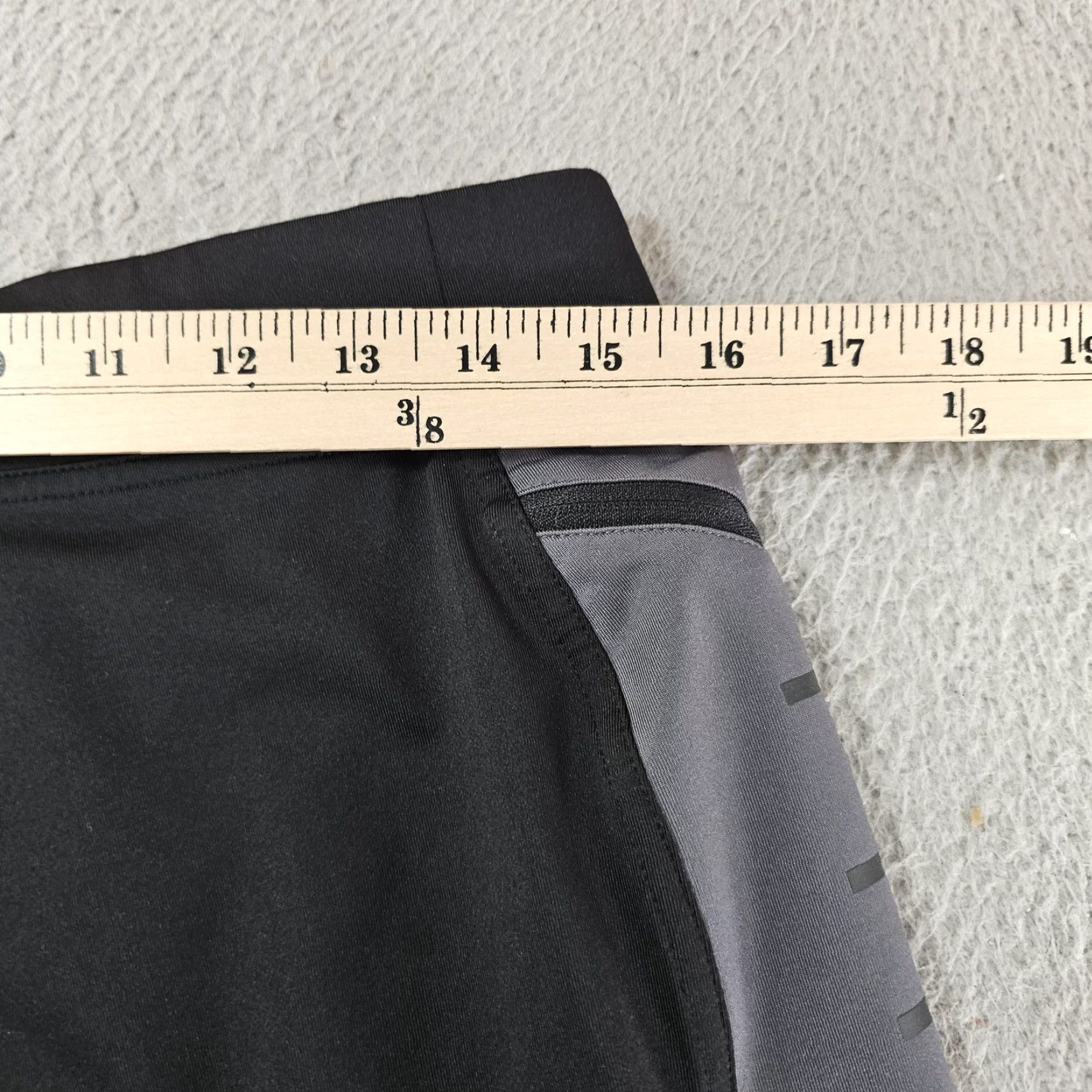Vintage Hylete Shorts Mens Medium Black Gray Above Knee Zip Pocket Training Athletic Size US 31 - 4 Thumbnail