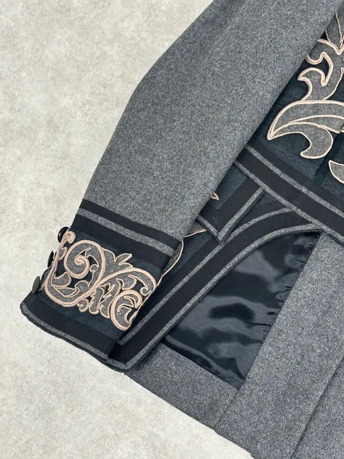 Dolce & Gabbana AW2009 Dolce & Gabbana Grey Wool Baroque Embroidered Officer Jacket Size 42R - 11 Thumbnail