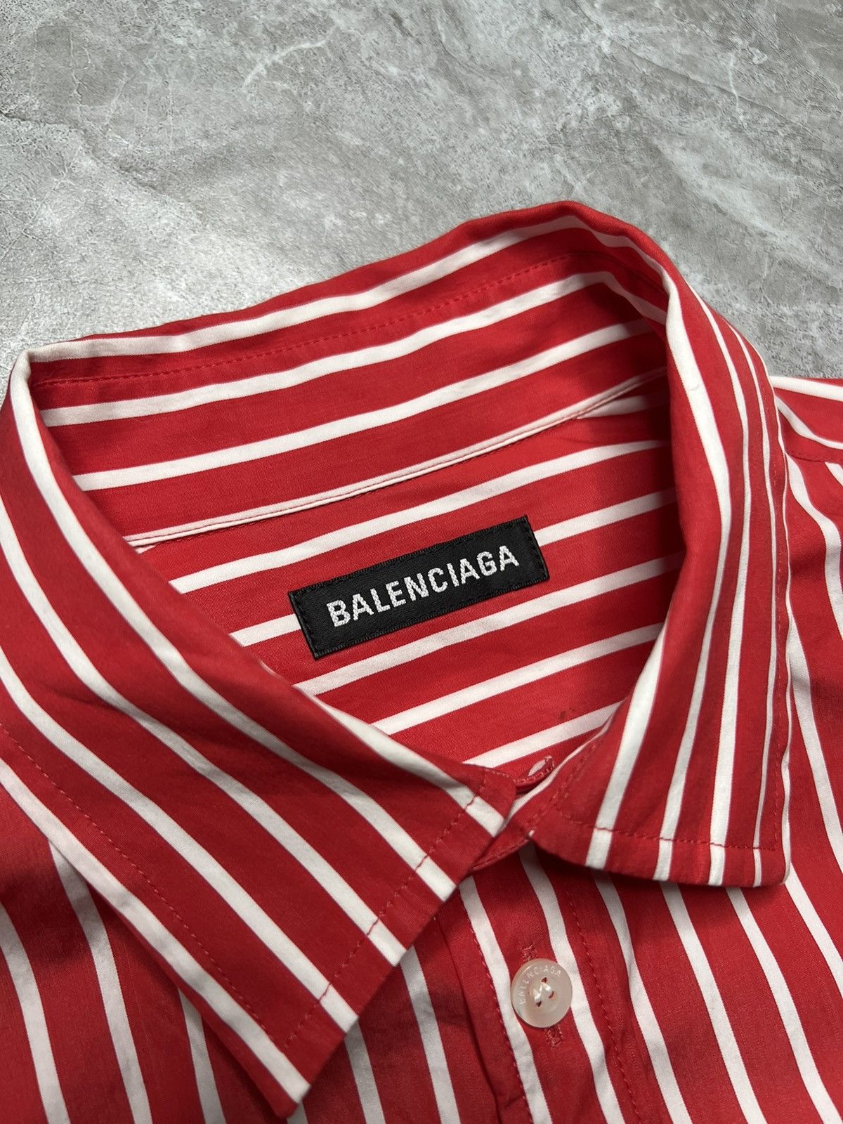 Balenciaga Balenciaga B embroidery Assymetrical Sleeves Oversized Shirt Size US M / EU 48-50 / 2 - 9 Thumbnail