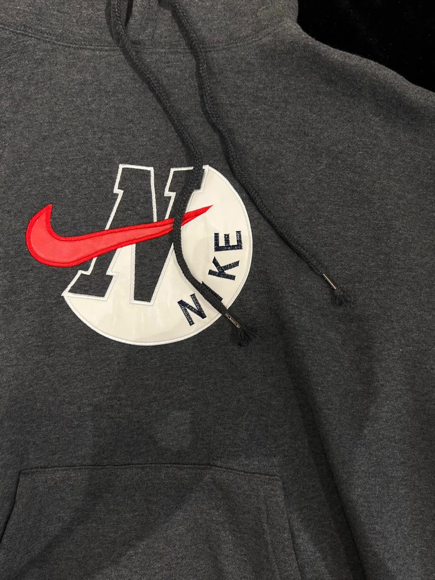 Nike Nike Vintage Dark Gray Embroidered Hoodie Q13 Size US L / EU 52-54 / 3 - 4 Thumbnail
