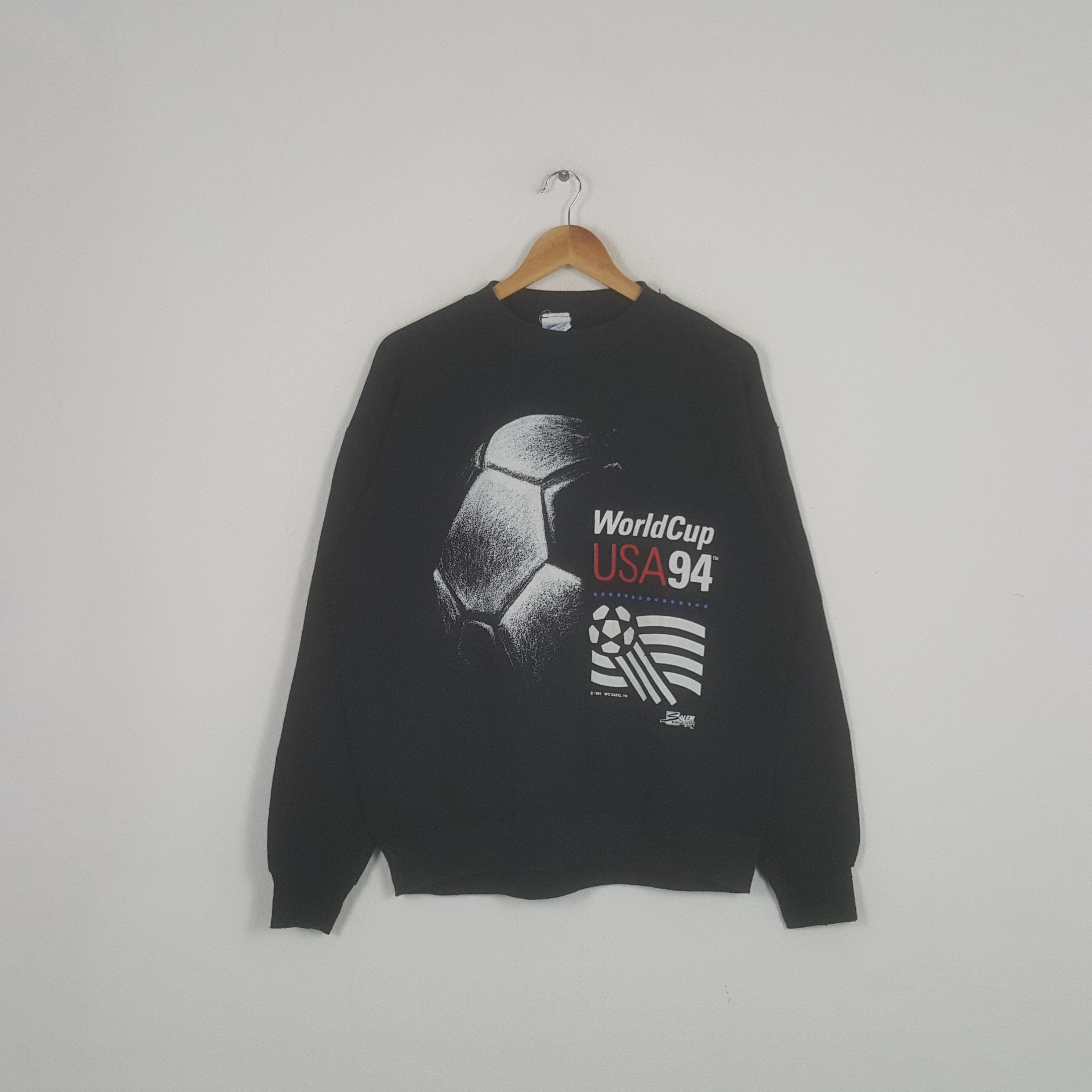 Salem Sportswear × Vintage Vintage 90's World Cup USA 94 Soccer Sport Sweatshirt Size US L / EU 52-54 / 3 - 1 Thumbnail
