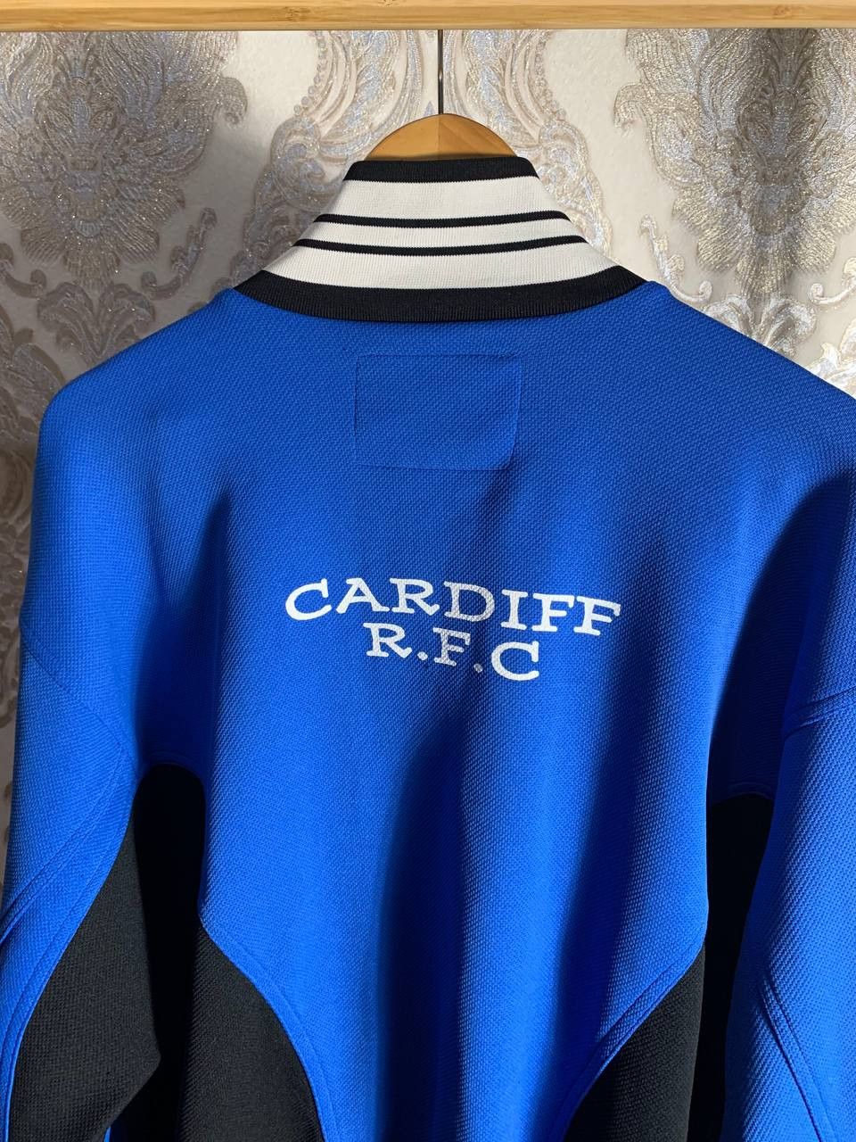 Nike Vintage Nike Cardiff City Rugby Jersey Jacket Retro Y2K 90s Size US XL / EU 56 / 4 - 14 Thumbnail