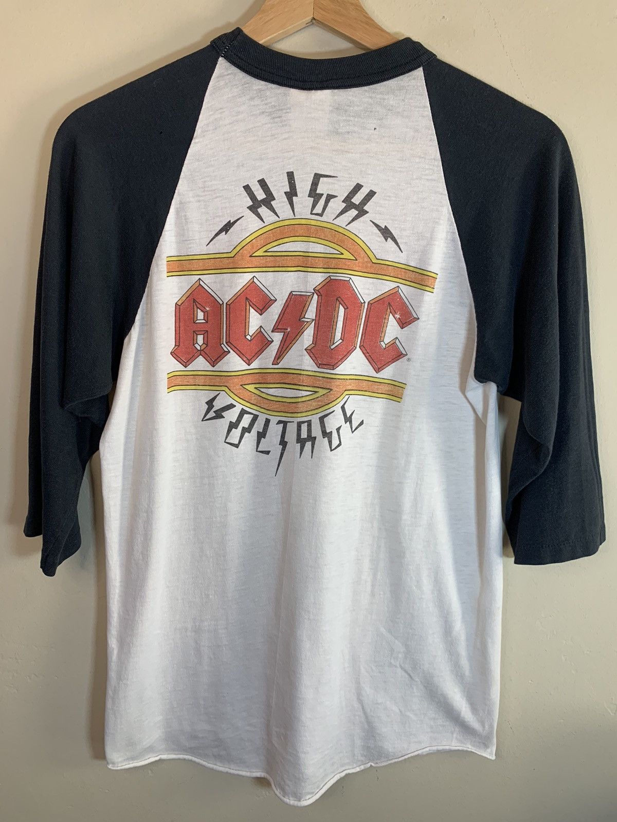 AC/DC × Band Tees × Vintage *RARE* Vintage 1976 AC/DC High Voltage Single Stitch Shirt Size US L / EU 52-54 / 3 - 2 Thumbnail