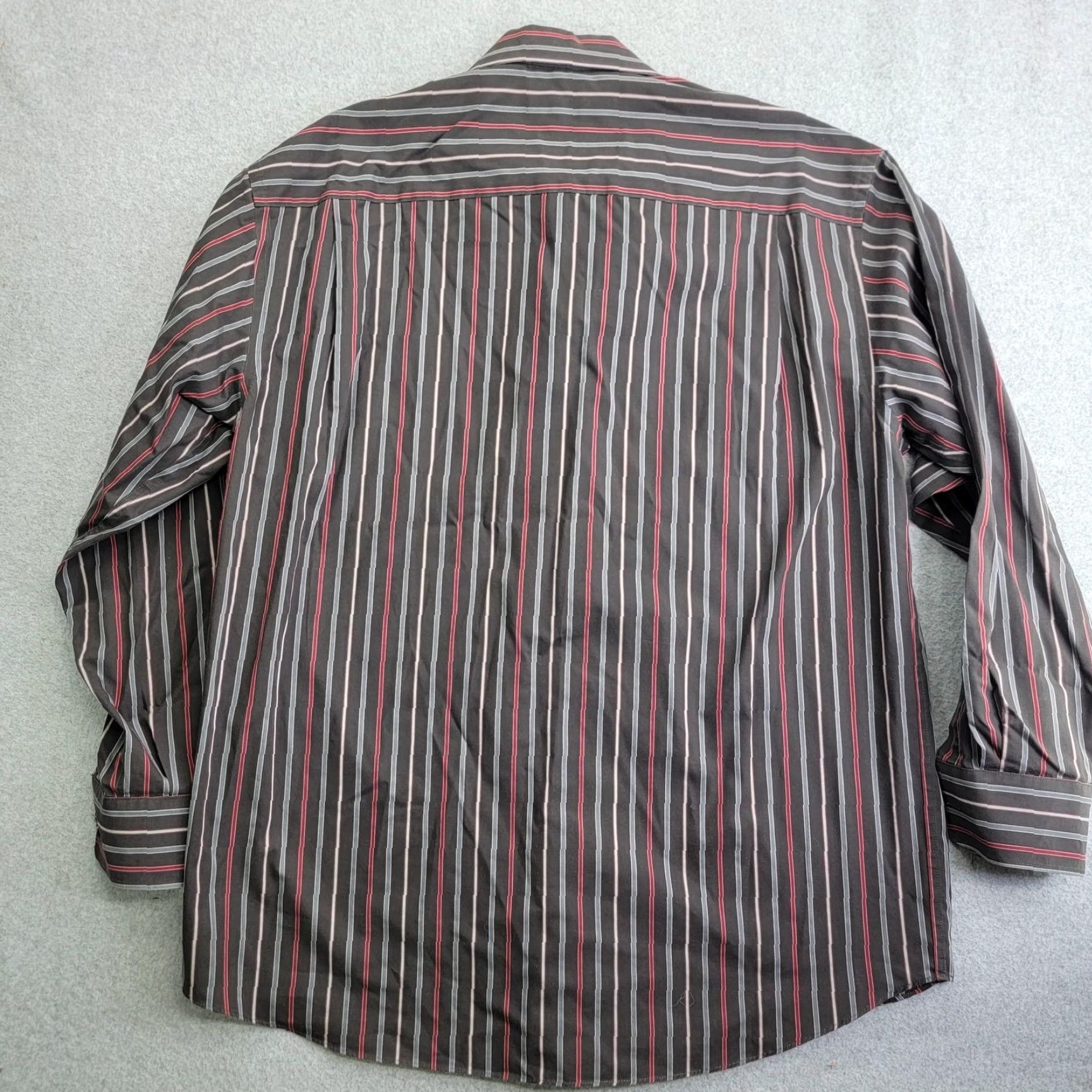 Vintage VINTAGE Concepts by Claiborne Dress Shirt Mens 16.5 34-35 Gray Red Striped Wrinkle Free Size 46R - 5 Thumbnail