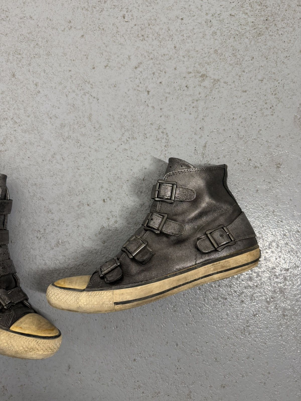 ASH Avant-garde Ash Leather Belted Sneakers Size US 7 / EU 40 - 2 Thumbnail