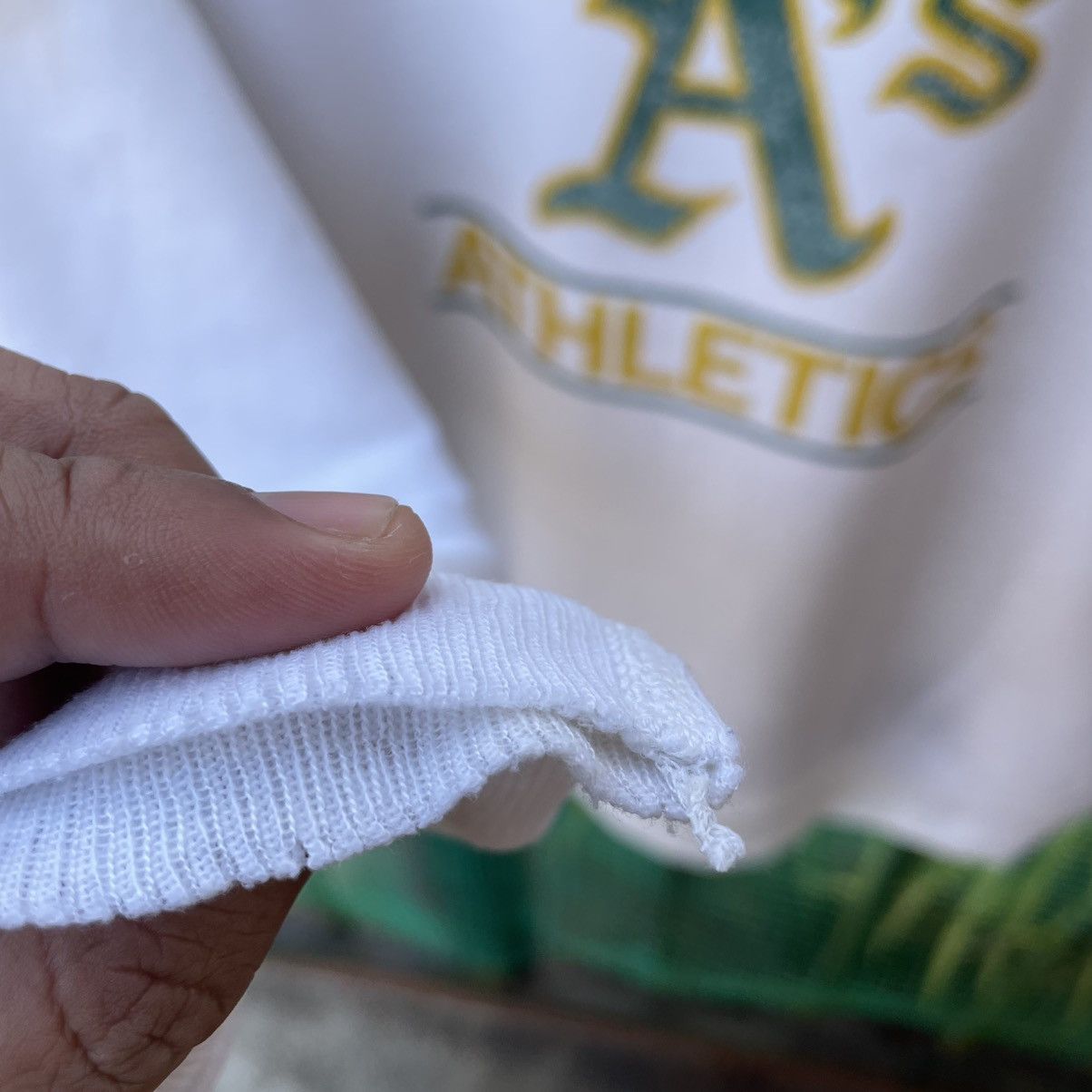 MLB 🔥Vintage 80s Oakland Athletics MLB Distress Boxy Sweatshirts Size US L / EU 52-54 / 3 - 9 Thumbnail