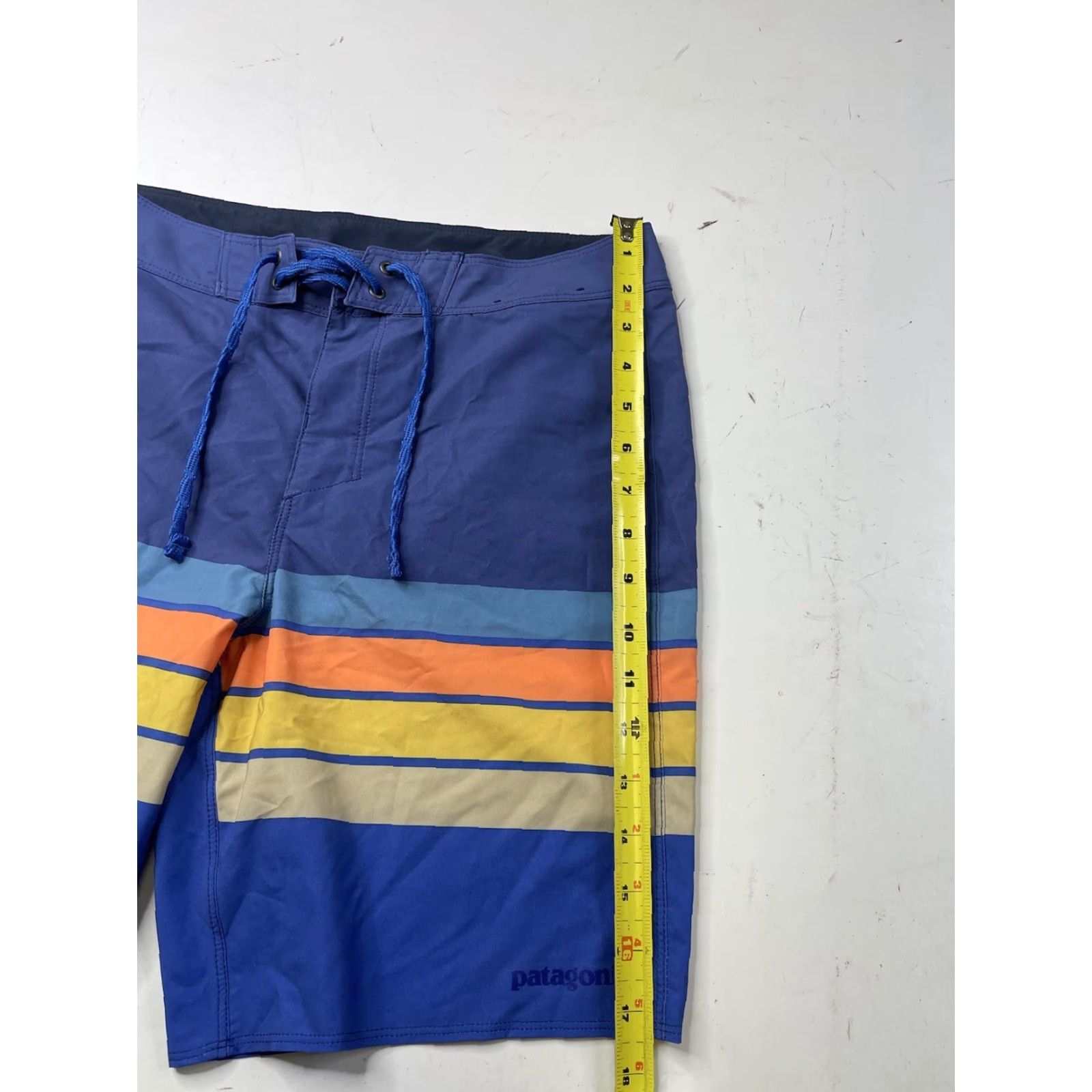 Patagonia Patagonia Men's Board Shorts 29 Regular Blue Stripe Santa Cruz Superior Hydropeak Swim Bottom Shorts Mens Blue 29 Superior Stripe Hydrosea? Size US 29 - 2 Thumbnail