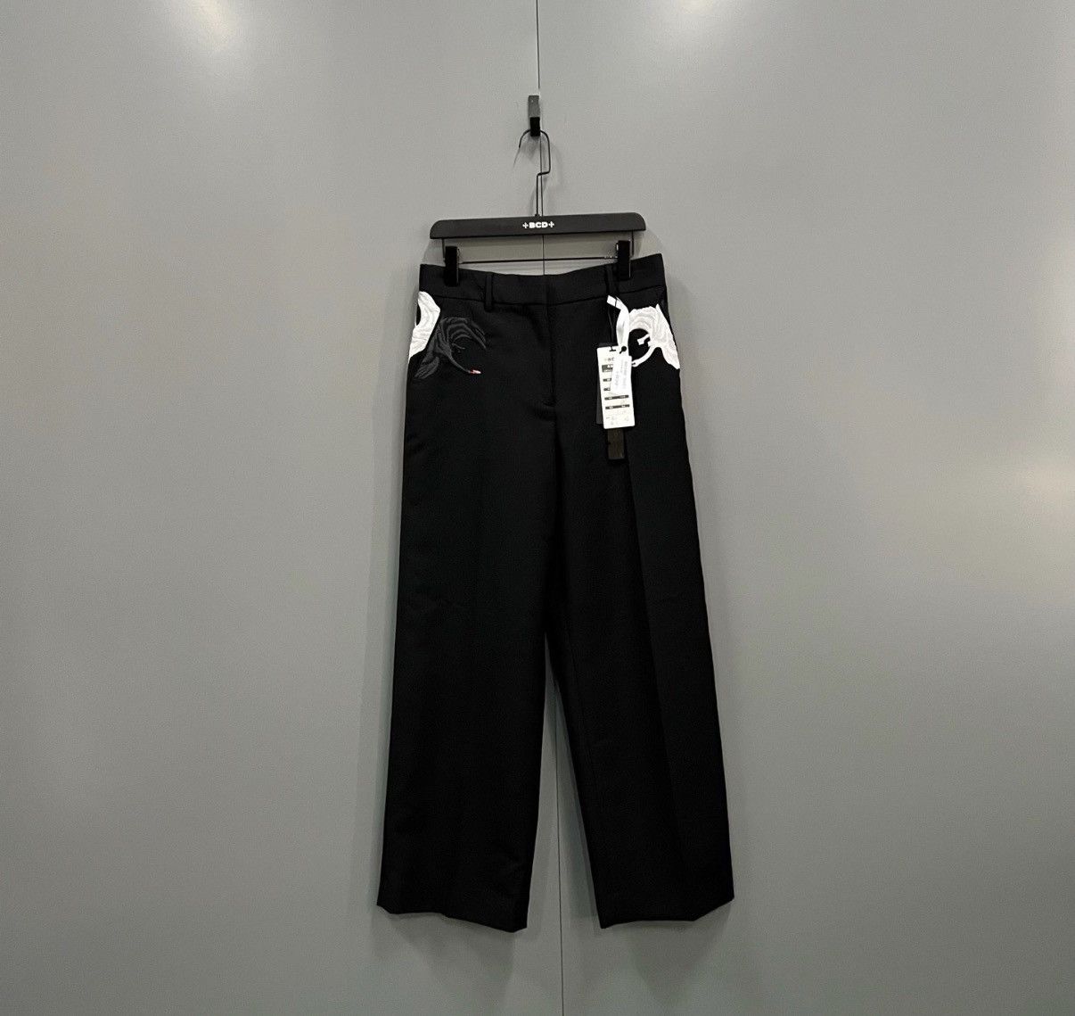 Burberry Burberry Swan Embroidered Wide-leg Pants J41 Size 26" / US 2 / IT 38 - 1 Thumbnail