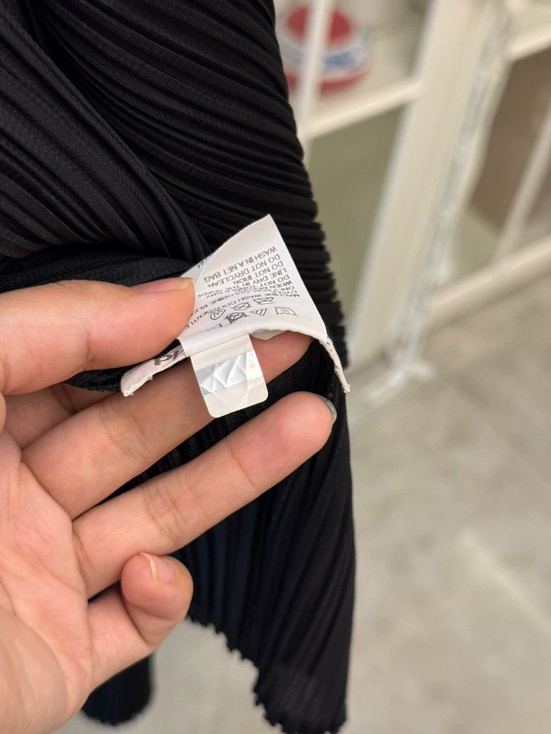 Issey Miyake issey miyake size:4 Black pleated cardigan 2505-Nextarrow Size XXS / US 00 / IT 34 - 4 Thumbnail